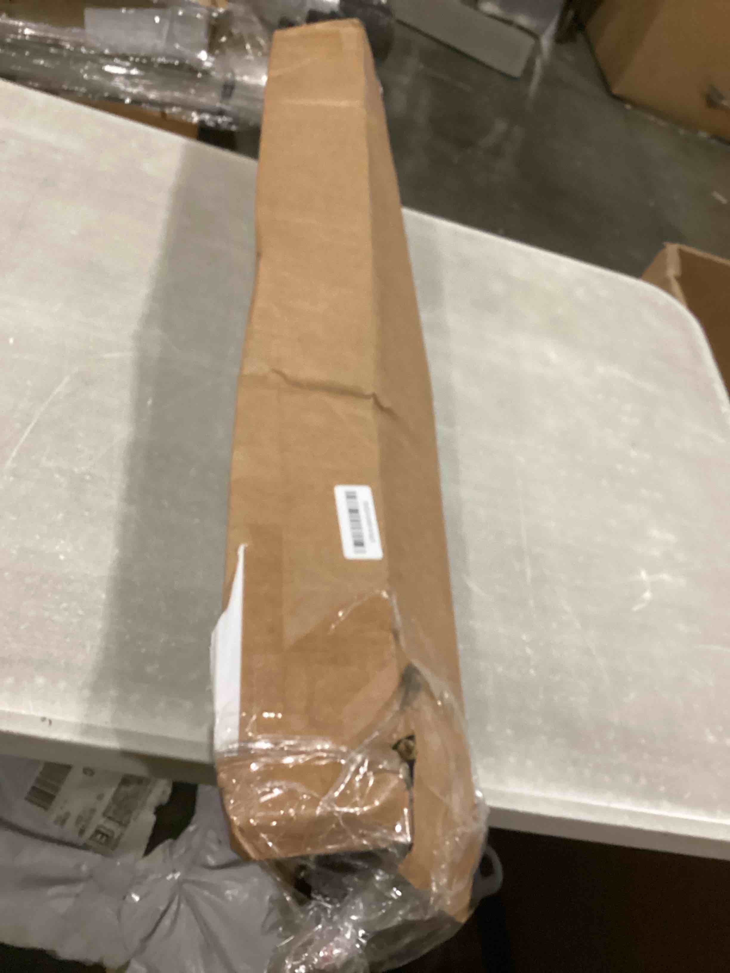 https://s3.amazonaws.com/lotting-images-prod/bidfta/GRA2473841_1746460041227.jpeg