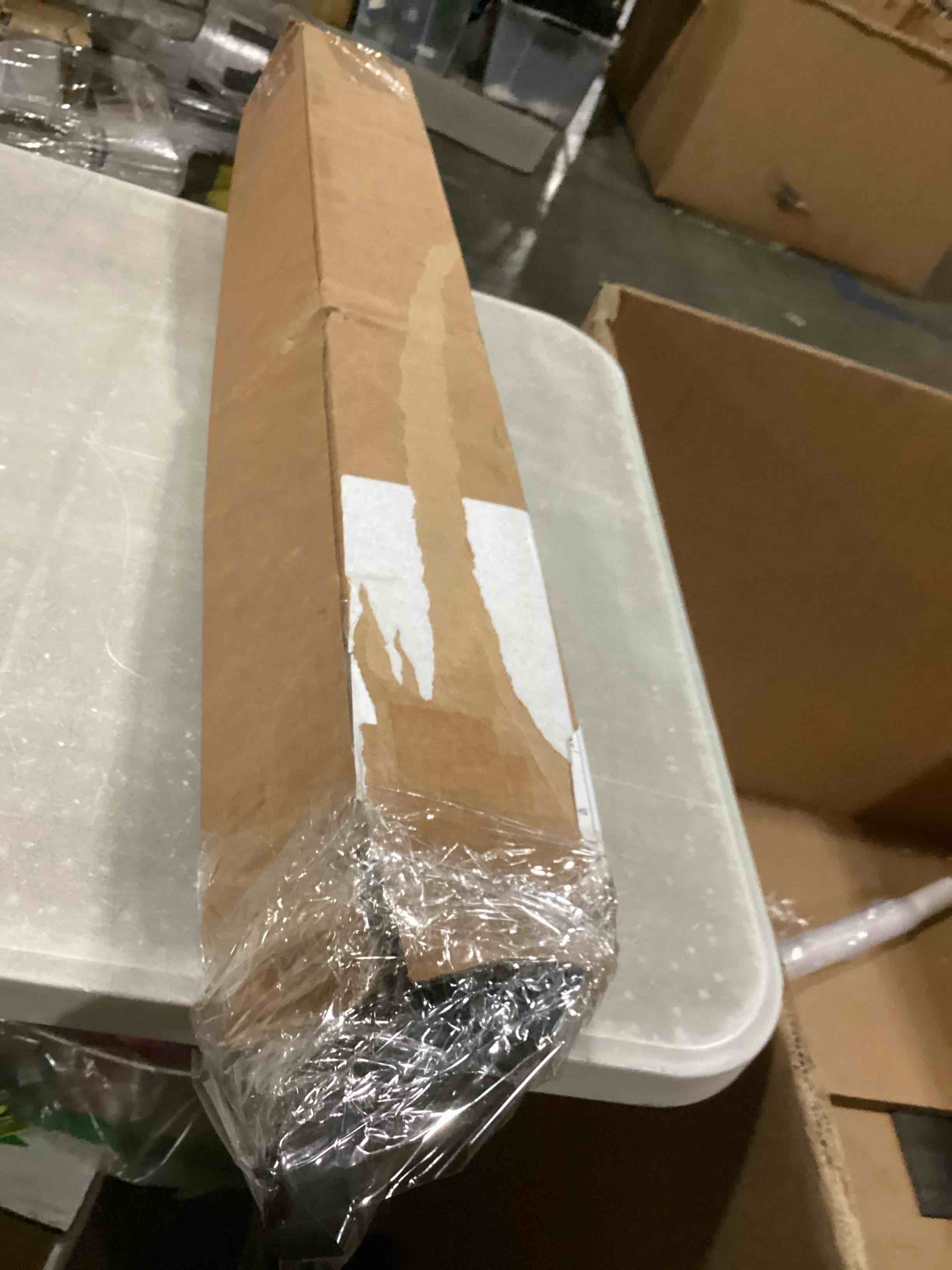 https://s3.amazonaws.com/lotting-images-prod/bidfta/GRA2473841_1746460319100.jpeg