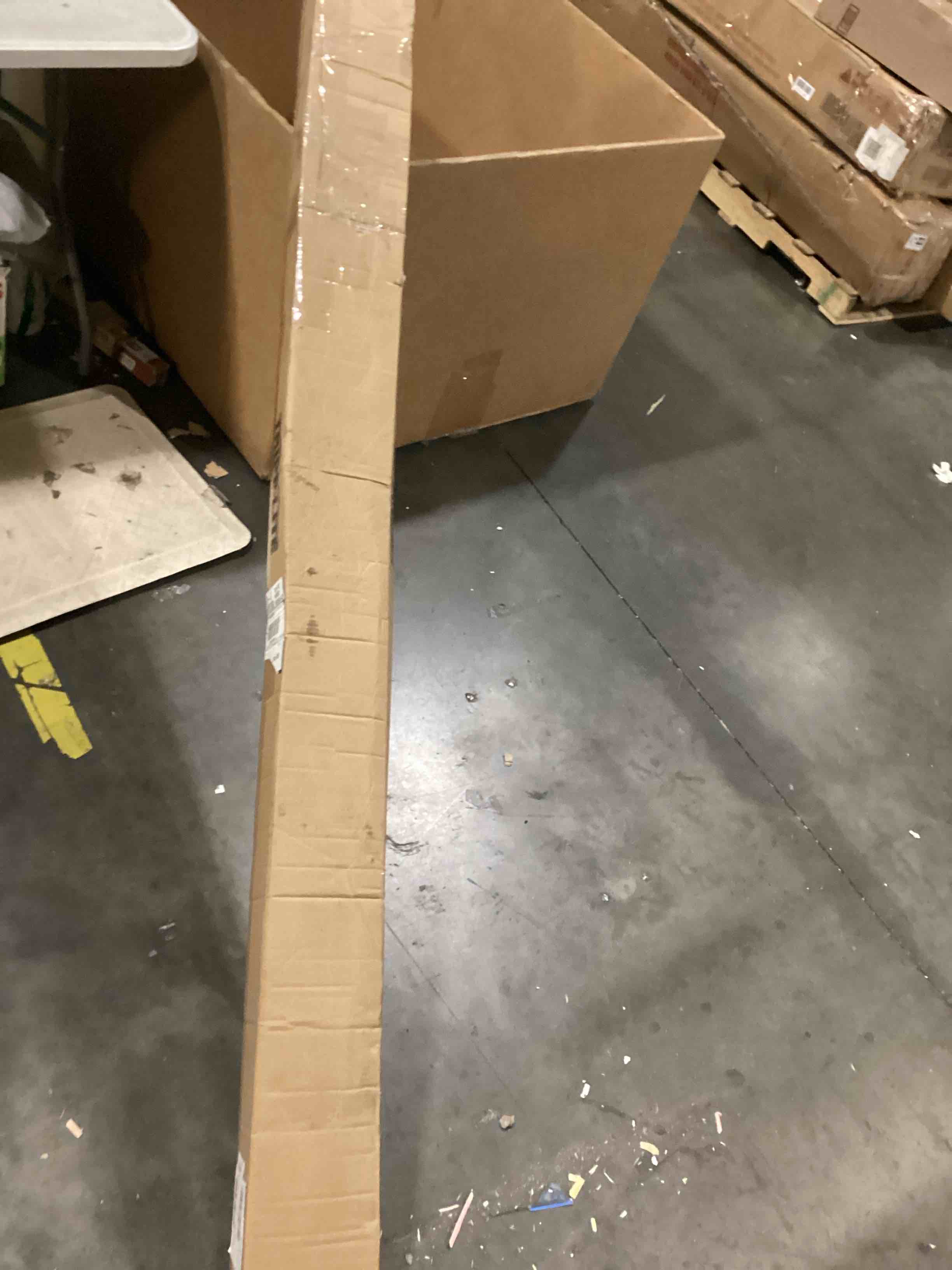 https://s3.amazonaws.com/lotting-images-prod/bidfta/GRA2473855_1746544926926.jpeg