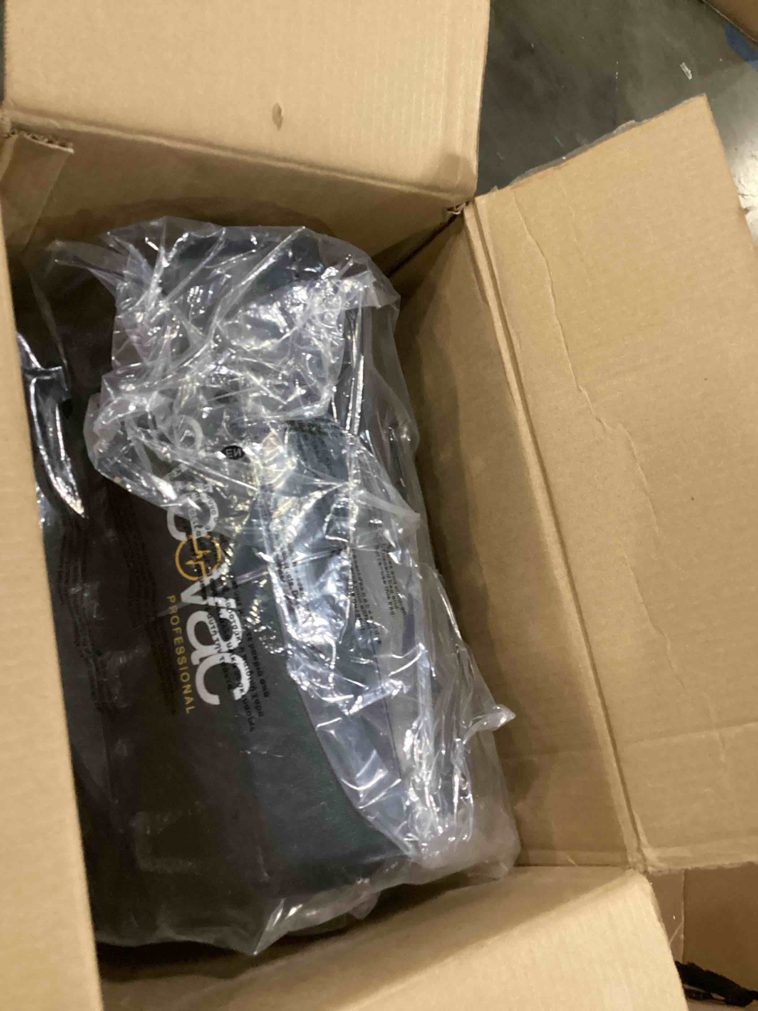 https://s3.amazonaws.com/lotting-images-prod/bidfta/GRA2474103_1747068388666.jpeg
