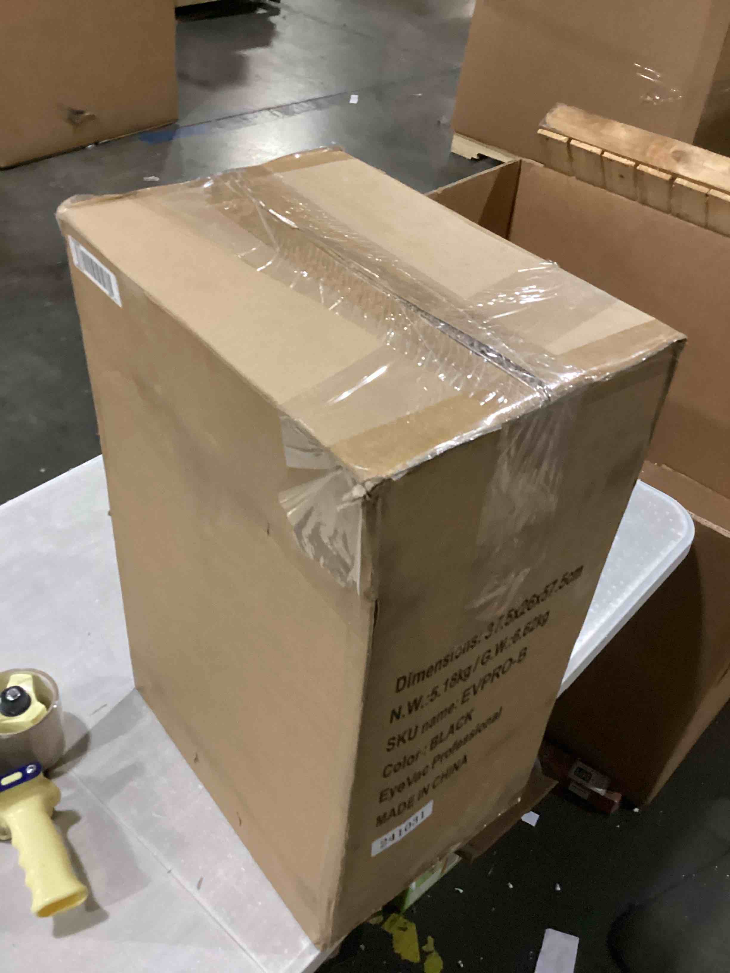 https://s3.amazonaws.com/lotting-images-prod/bidfta/GRA2474103_1747068455394.jpeg