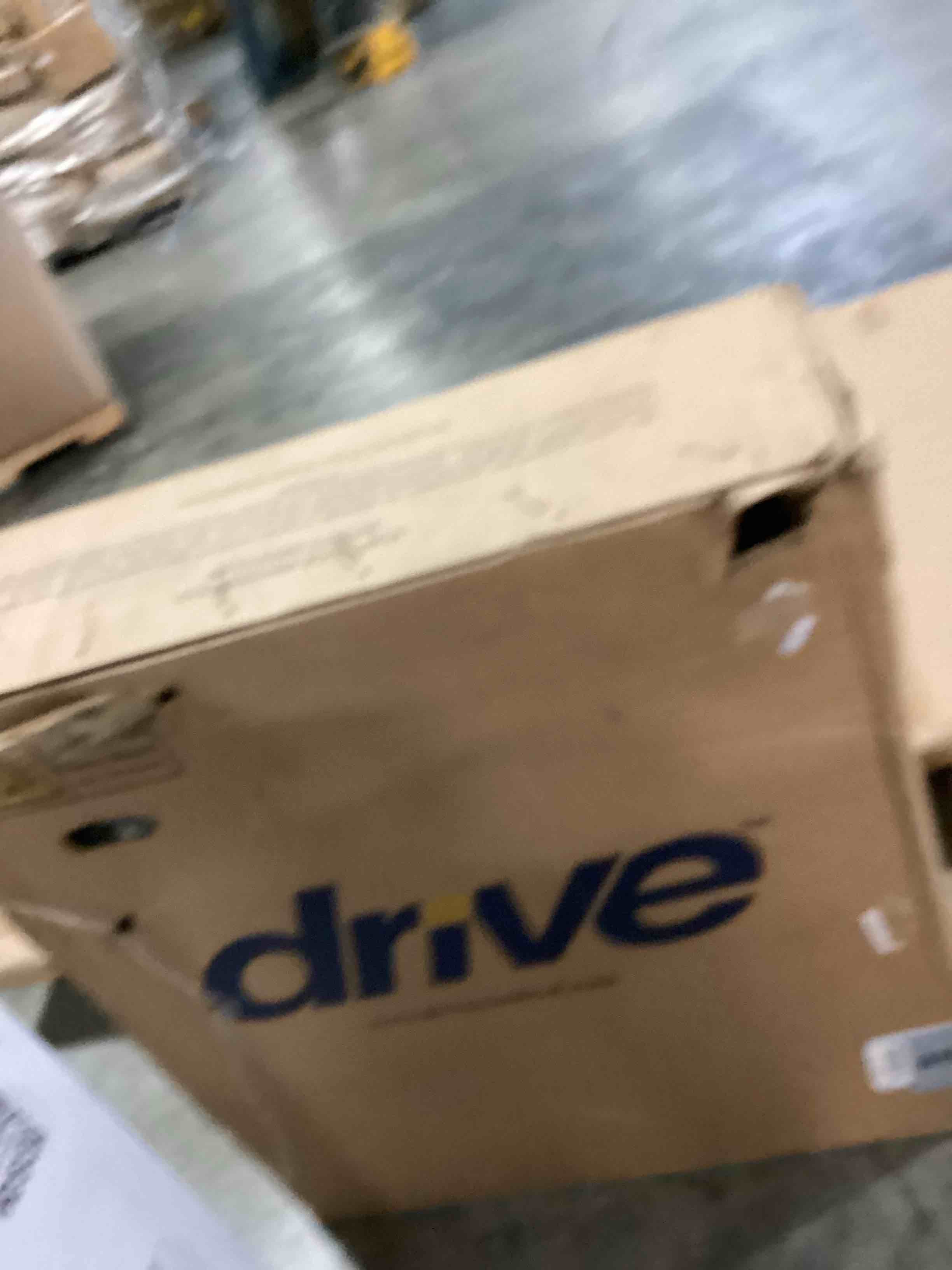 https://s3.amazonaws.com/lotting-images-prod/bidfta/GRA2474520_1747739318645.jpeg