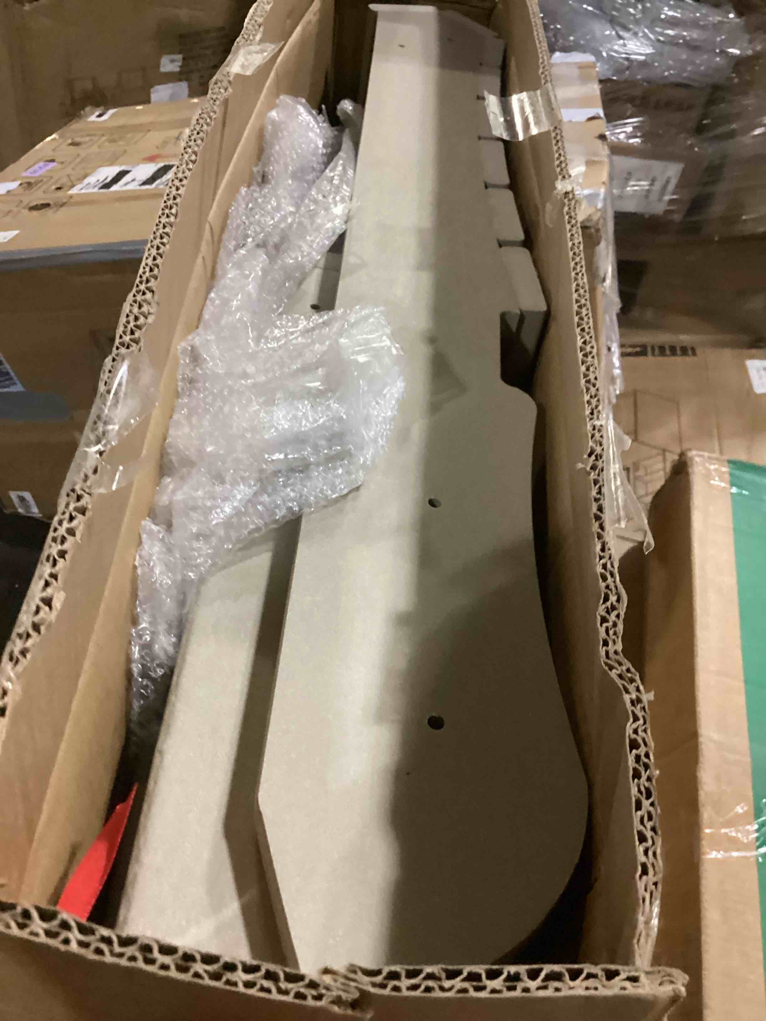 https://s3.amazonaws.com/lotting-images-prod/bidfta/GRA2475270_1749209175216.jpeg