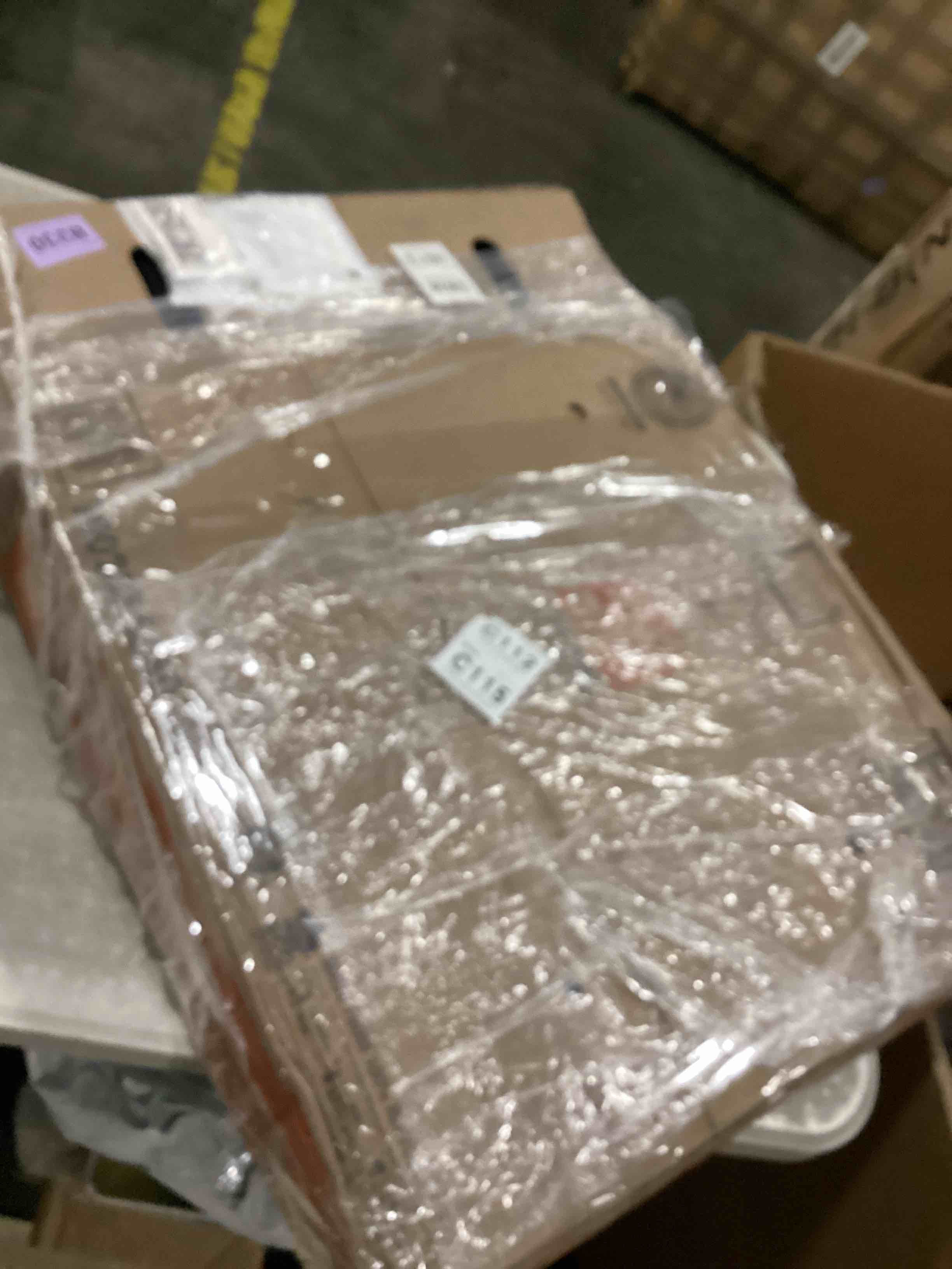 https://s3.amazonaws.com/lotting-images-prod/bidfta/GRA2475620_1749661174015.jpeg