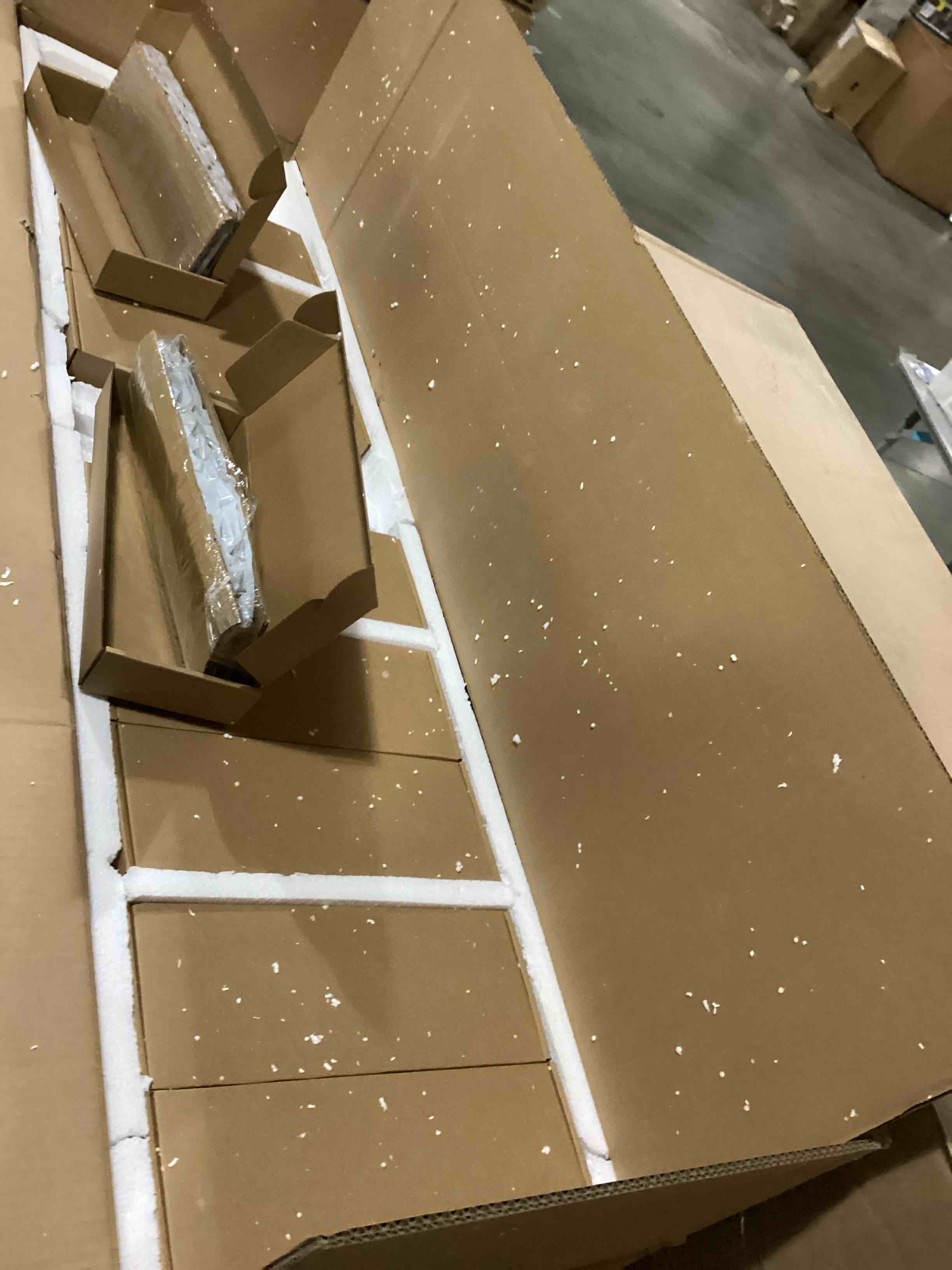 https://s3.amazonaws.com/lotting-images-prod/bidfta/GRA2475857_1749900109713.jpeg