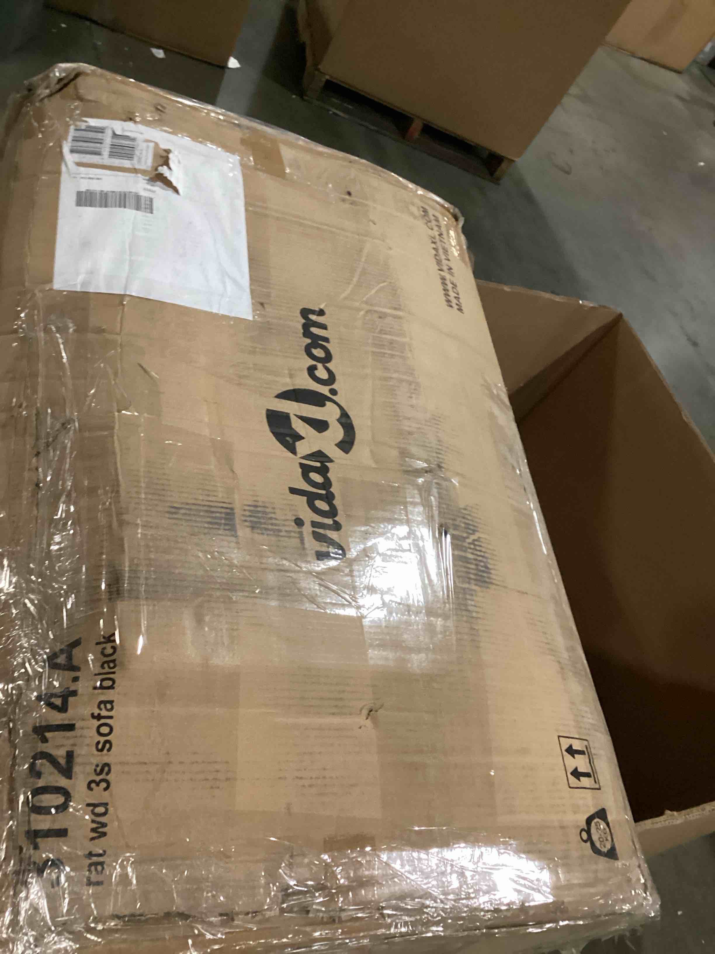 https://s3.amazonaws.com/lotting-images-prod/bidfta/GRA2476010_1746628152865.jpeg