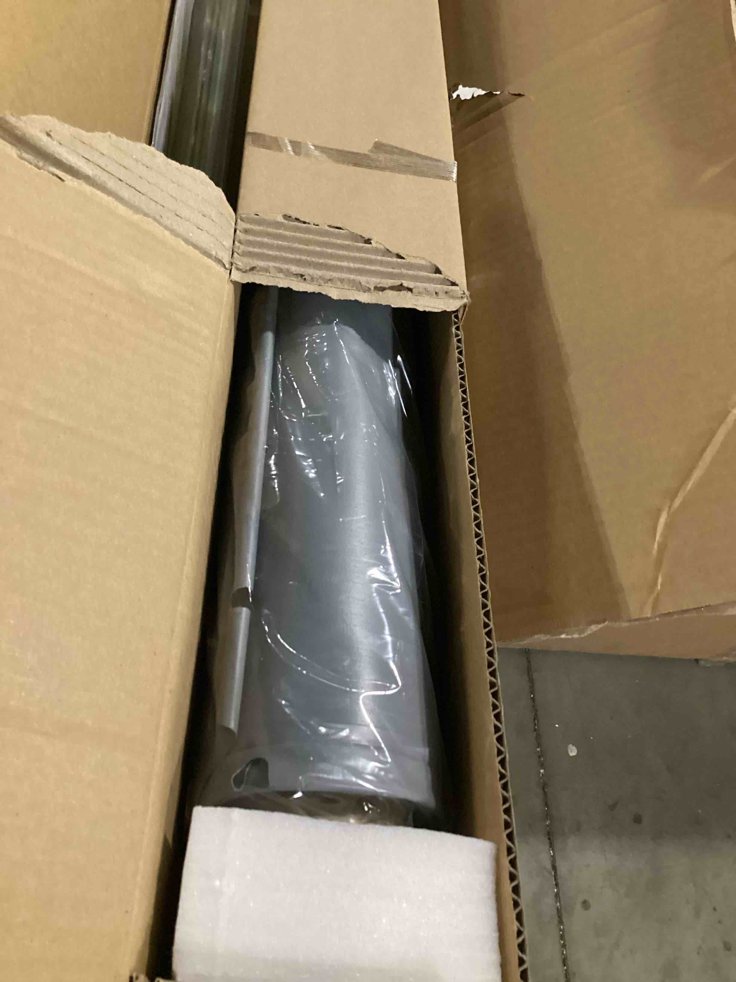https://s3.amazonaws.com/lotting-images-prod/bidfta/GRA2476123_1746789521411.jpeg