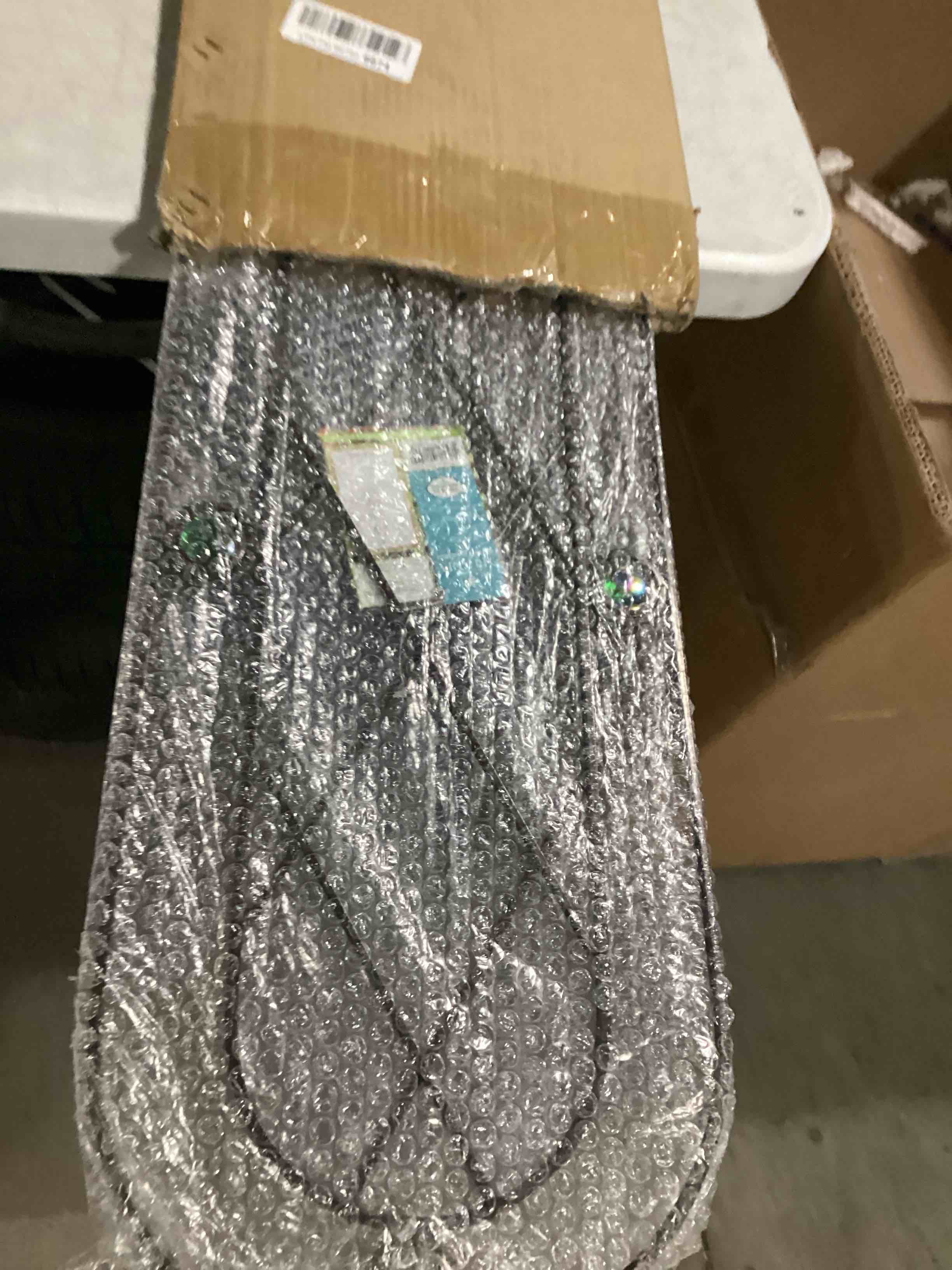 https://s3.amazonaws.com/lotting-images-prod/bidfta/GRA2476131_1746791733973.jpeg