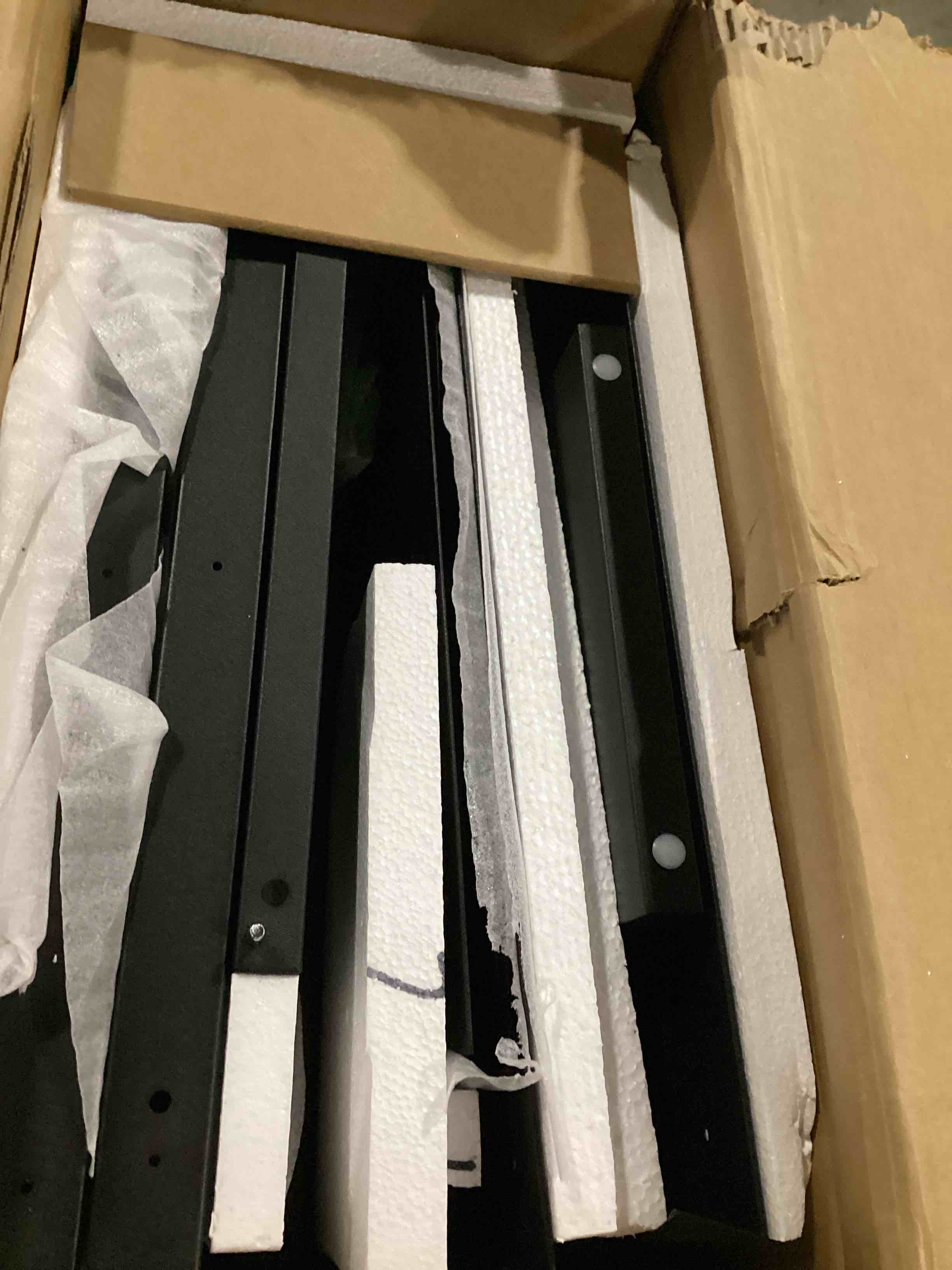 https://s3.amazonaws.com/lotting-images-prod/bidfta/GRA2476174_1746811617146.jpeg