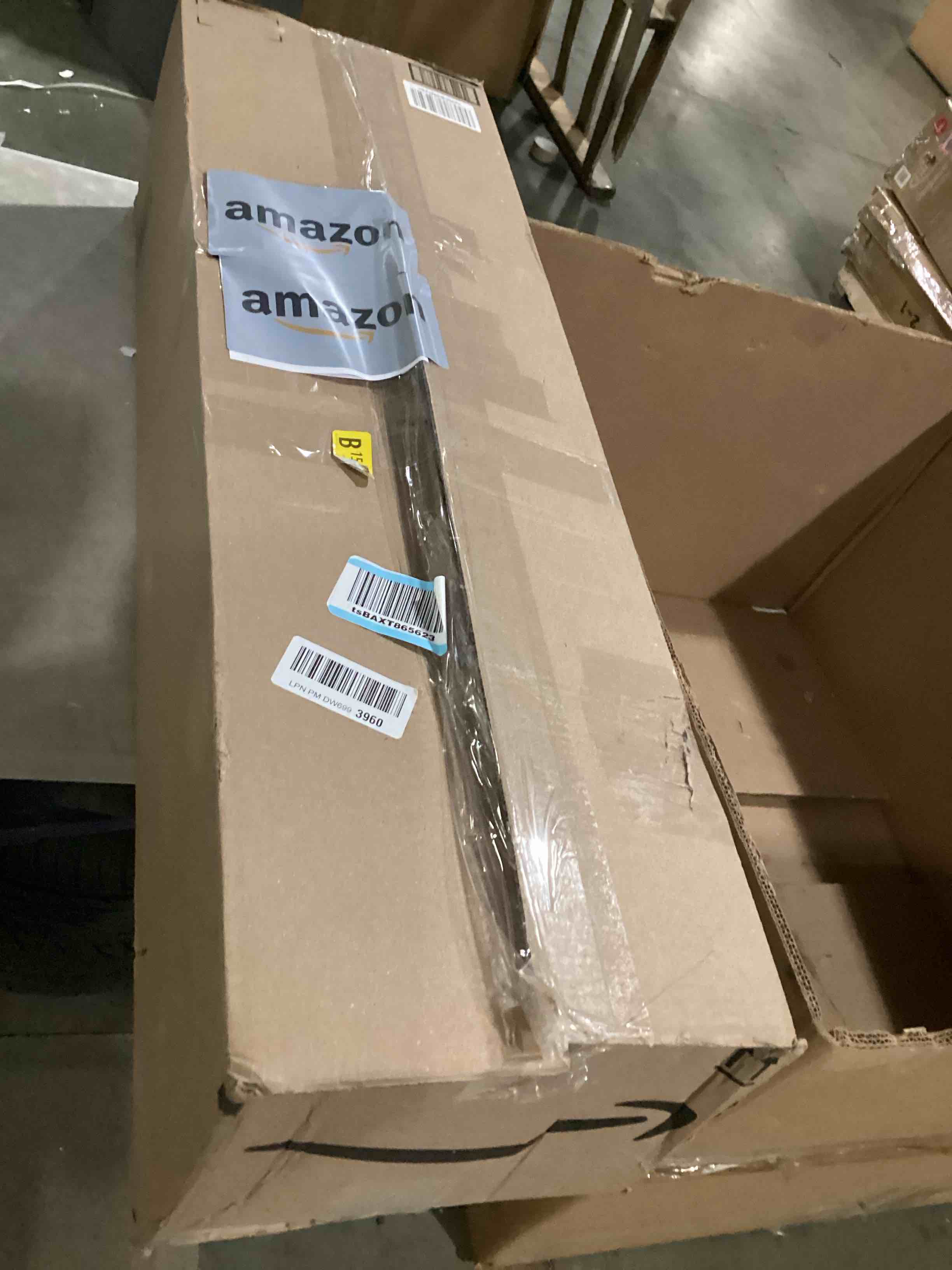 https://s3.amazonaws.com/lotting-images-prod/bidfta/GRA2476242_1747136426479.jpeg