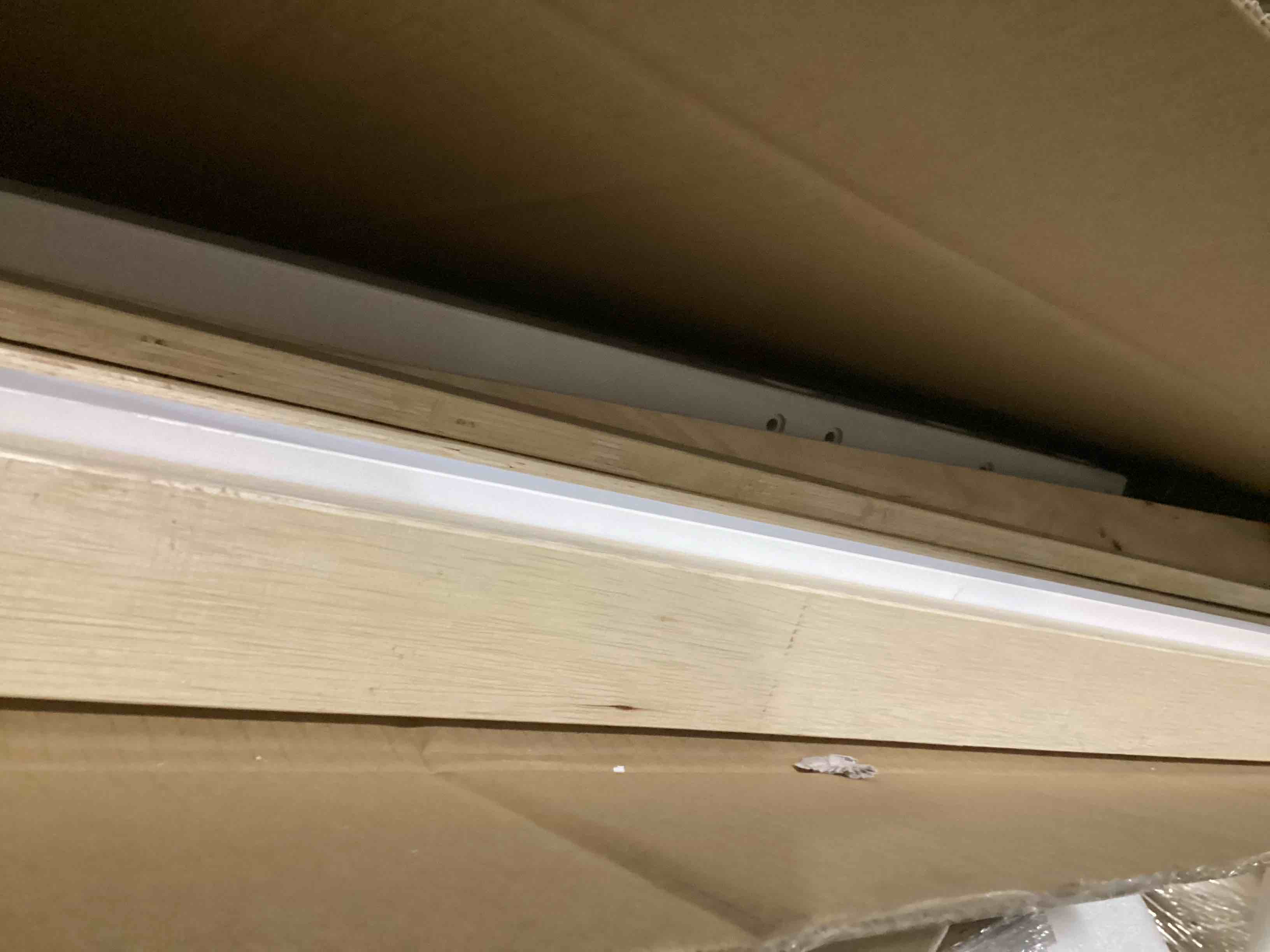 https://s3.amazonaws.com/lotting-images-prod/bidfta/GRA2476337_1747158816556.jpeg