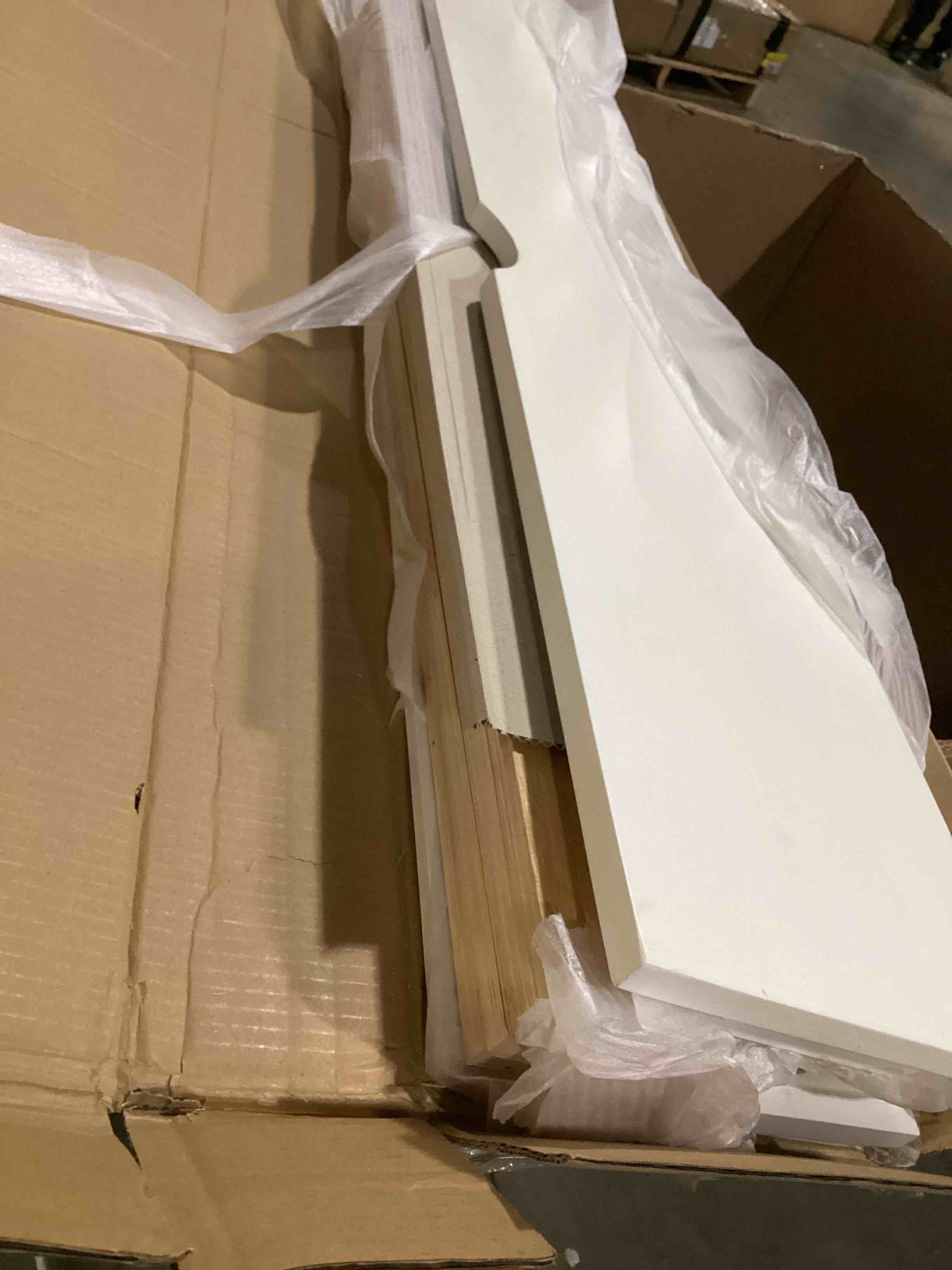 https://s3.amazonaws.com/lotting-images-prod/bidfta/GRA2476860_1747842044758.jpeg
