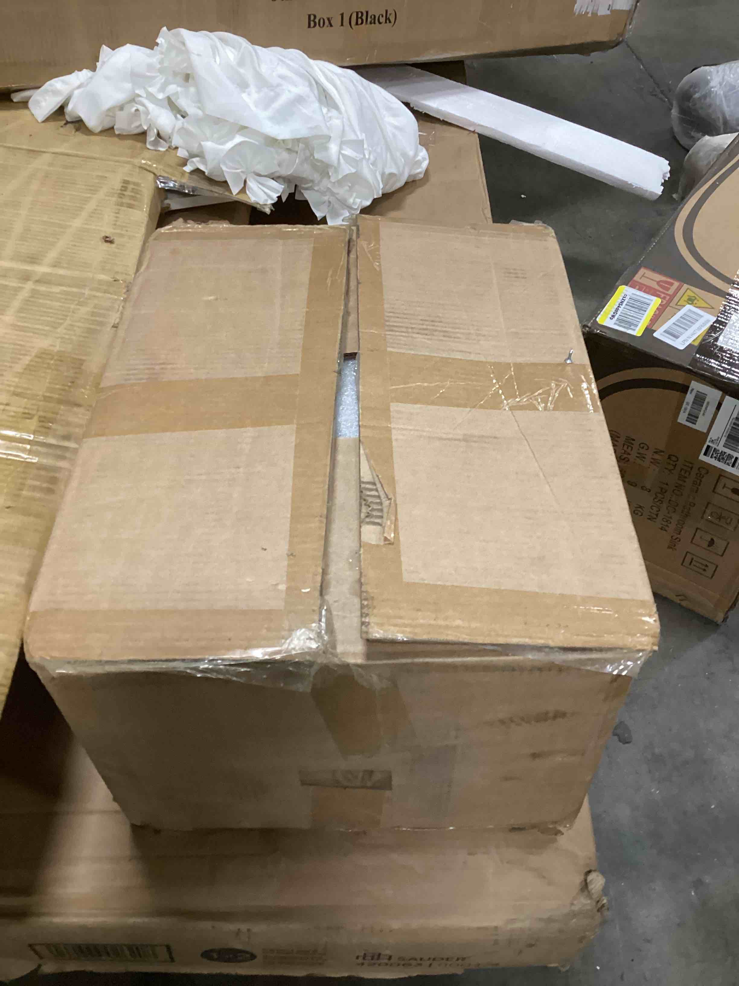 https://s3.amazonaws.com/lotting-images-prod/bidfta/GRA2477444_1754504585731.jpeg