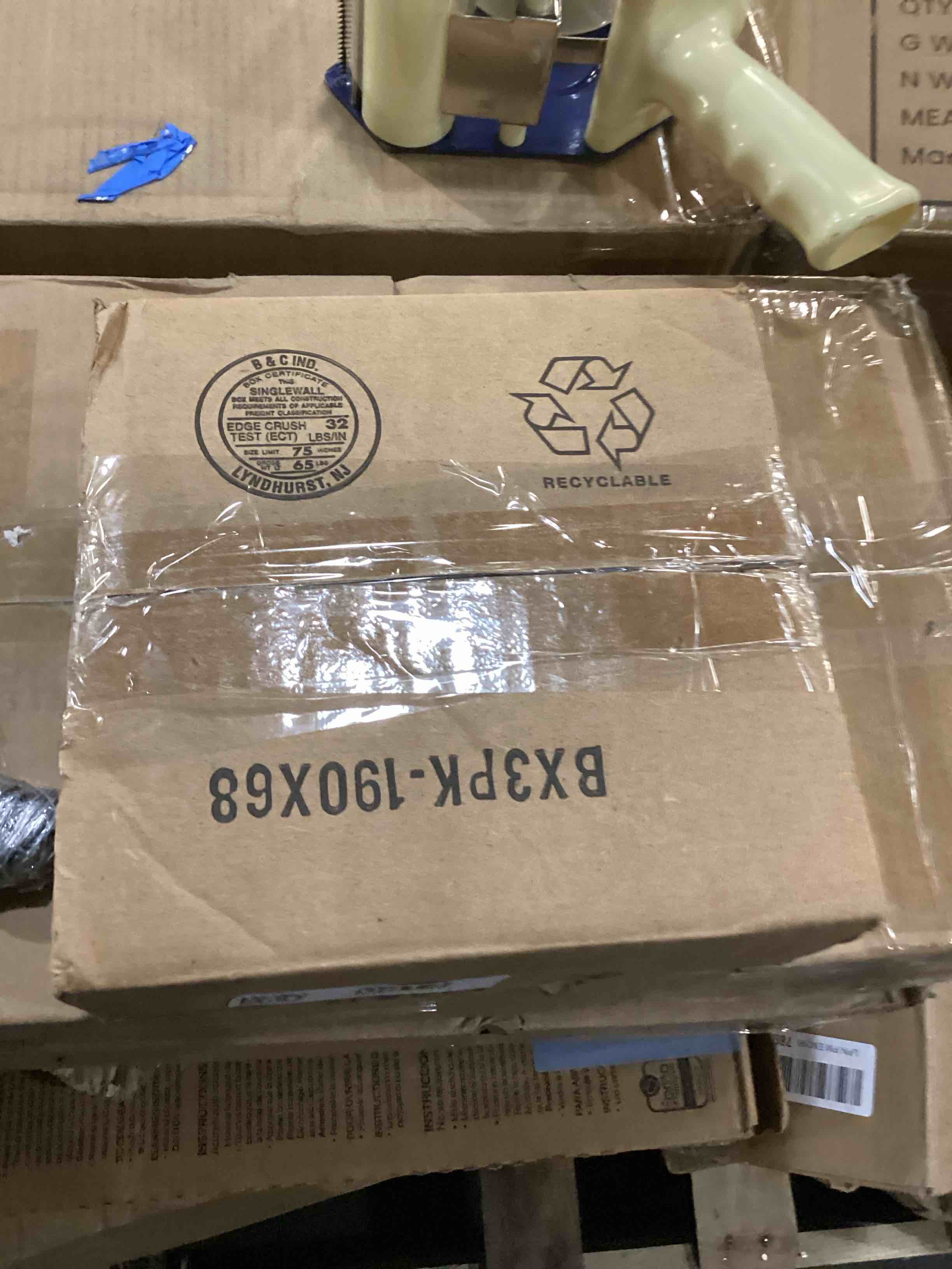 https://s3.amazonaws.com/lotting-images-prod/bidfta/GRA2477472_1755608389921.jpeg