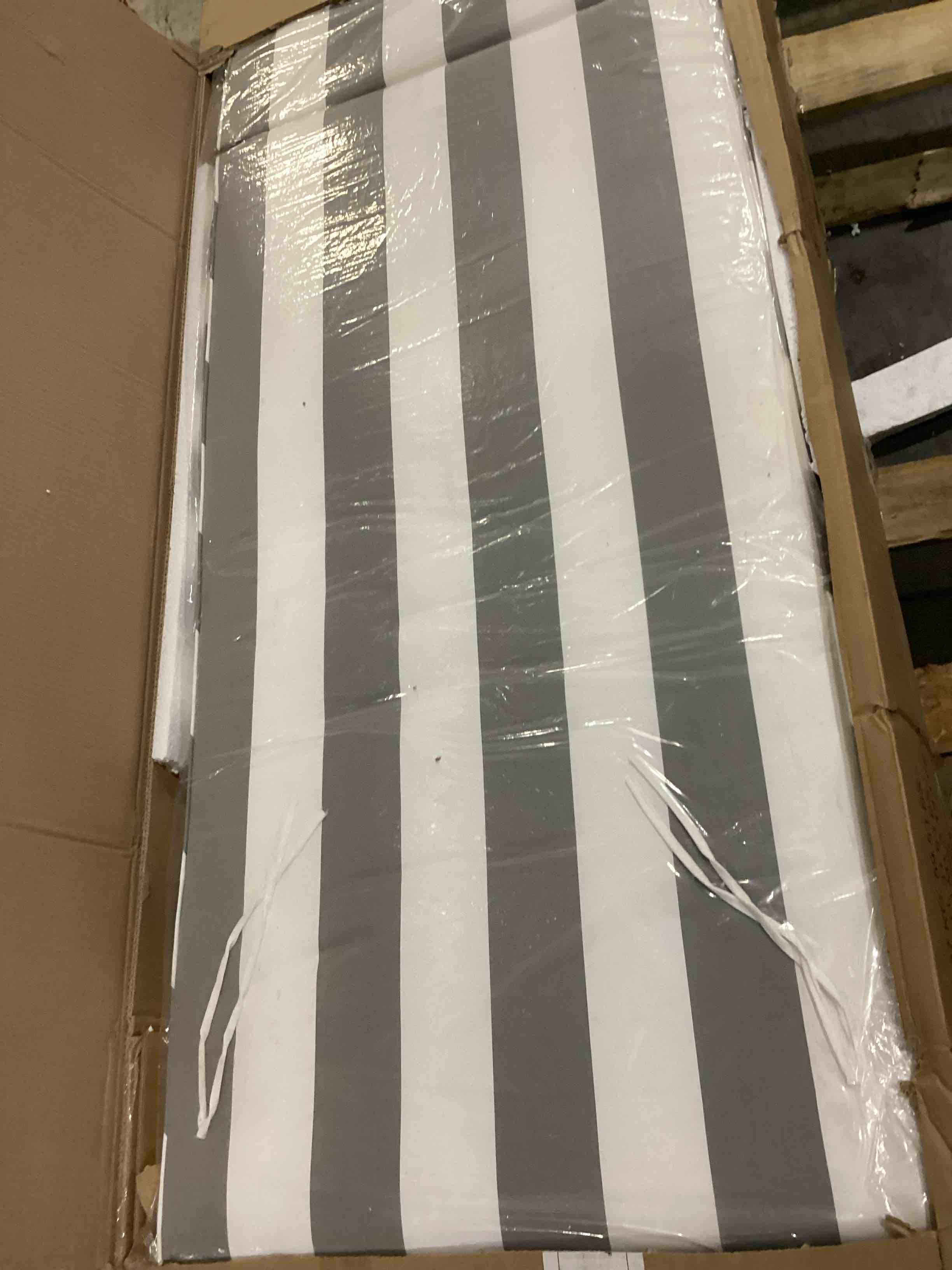 https://s3.amazonaws.com/lotting-images-prod/bidfta/GRA2479053_1750164951629.jpeg
