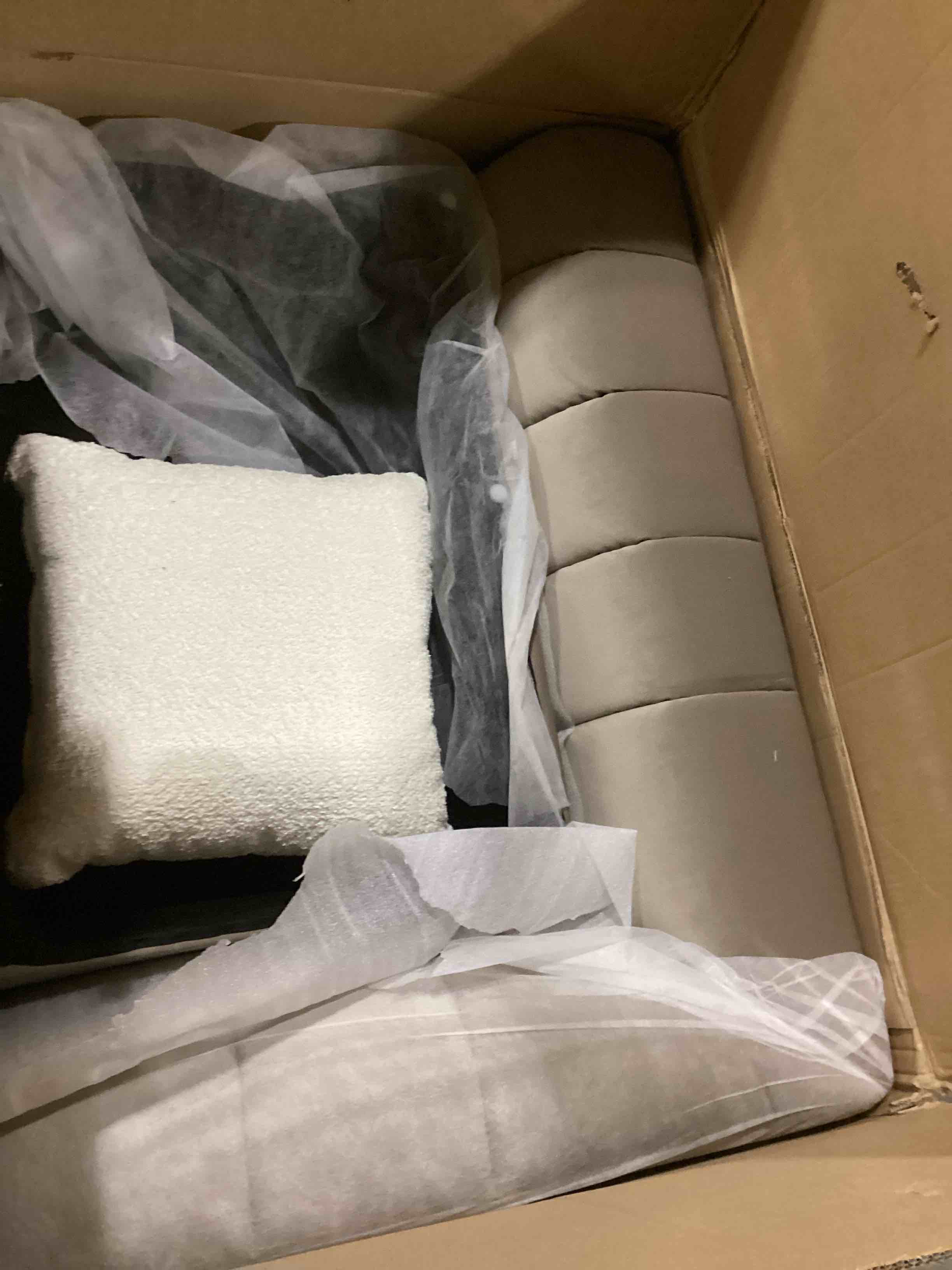 https://s3.amazonaws.com/lotting-images-prod/bidfta/GRA2479060_1750167520213.jpeg