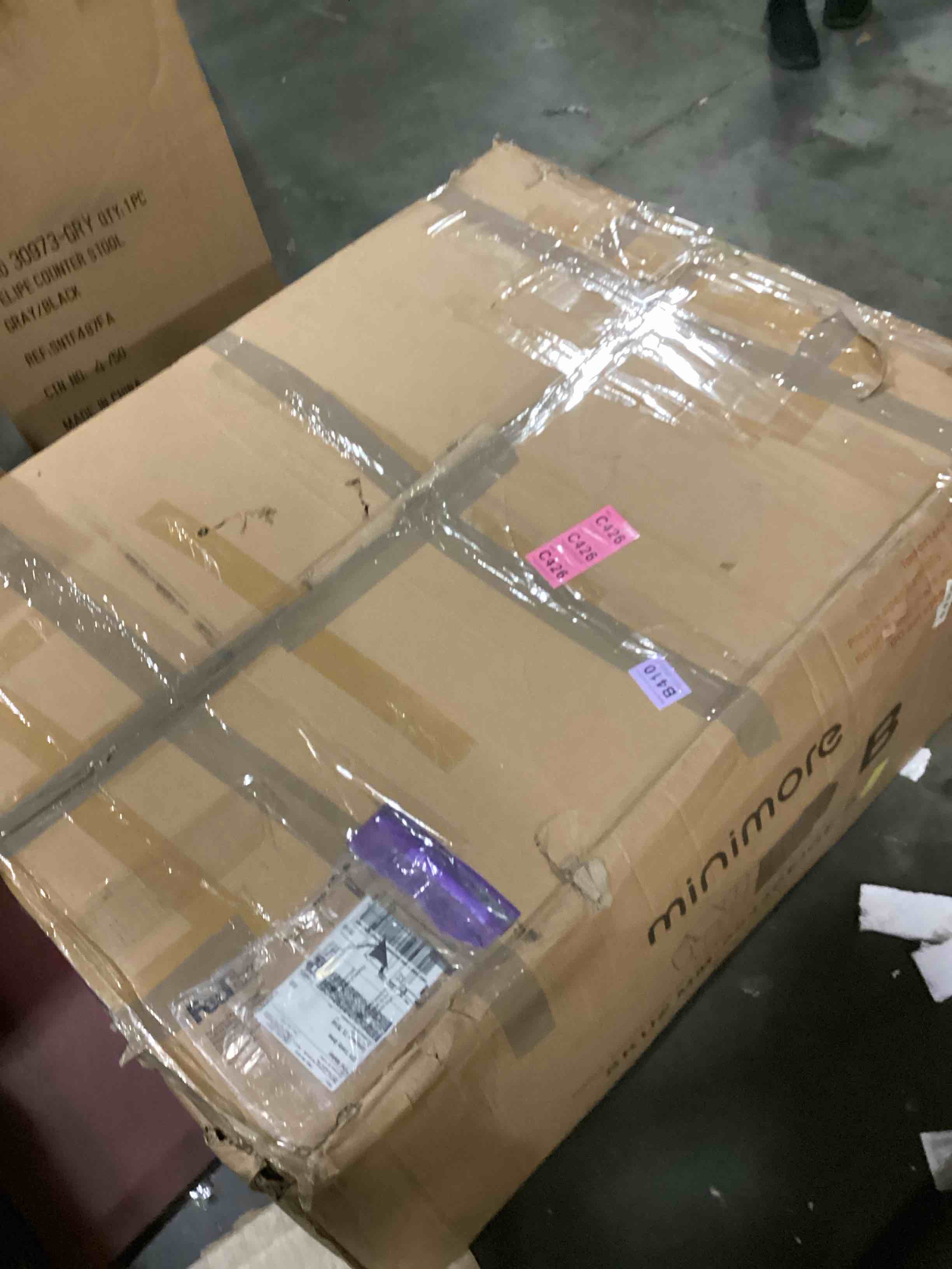 https://s3.amazonaws.com/lotting-images-prod/bidfta/GRA2479060_1750167601222.jpeg