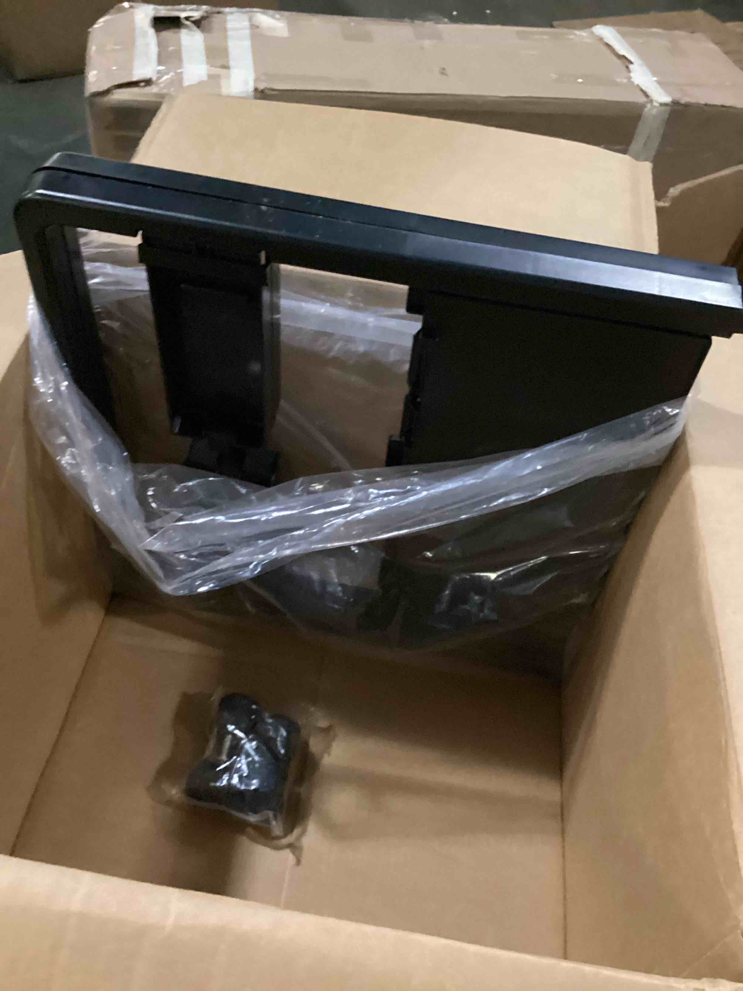 https://s3.amazonaws.com/lotting-images-prod/bidfta/GRA2479379_1750681674088.jpeg