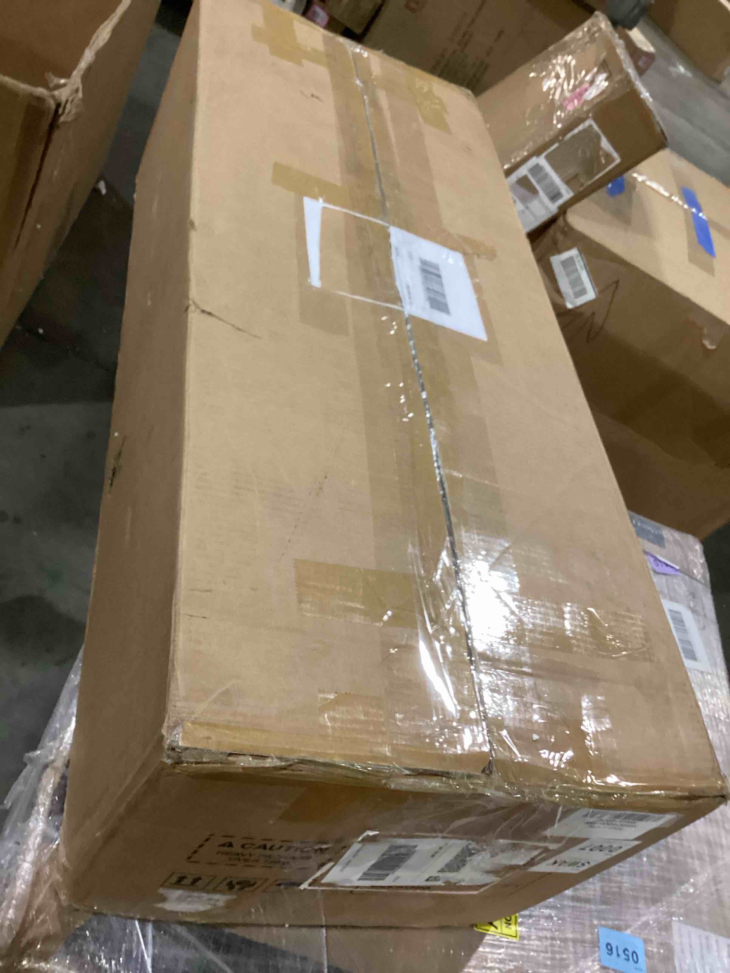 https://s3.amazonaws.com/lotting-images-prod/bidfta/GRA2479560_1750938095643.jpeg