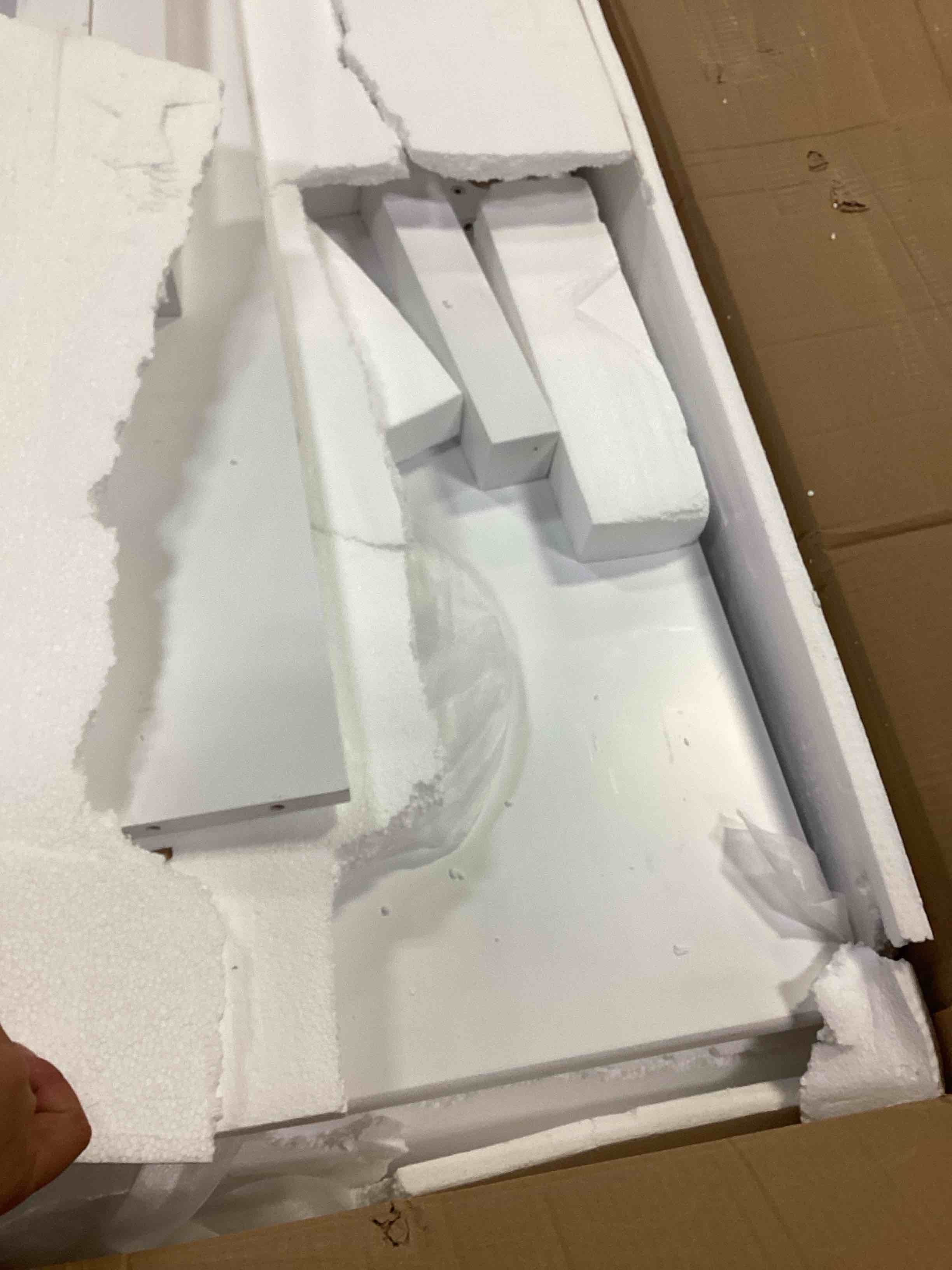 https://s3.amazonaws.com/lotting-images-prod/bidfta/GRA2480737_1753803877352.jpeg