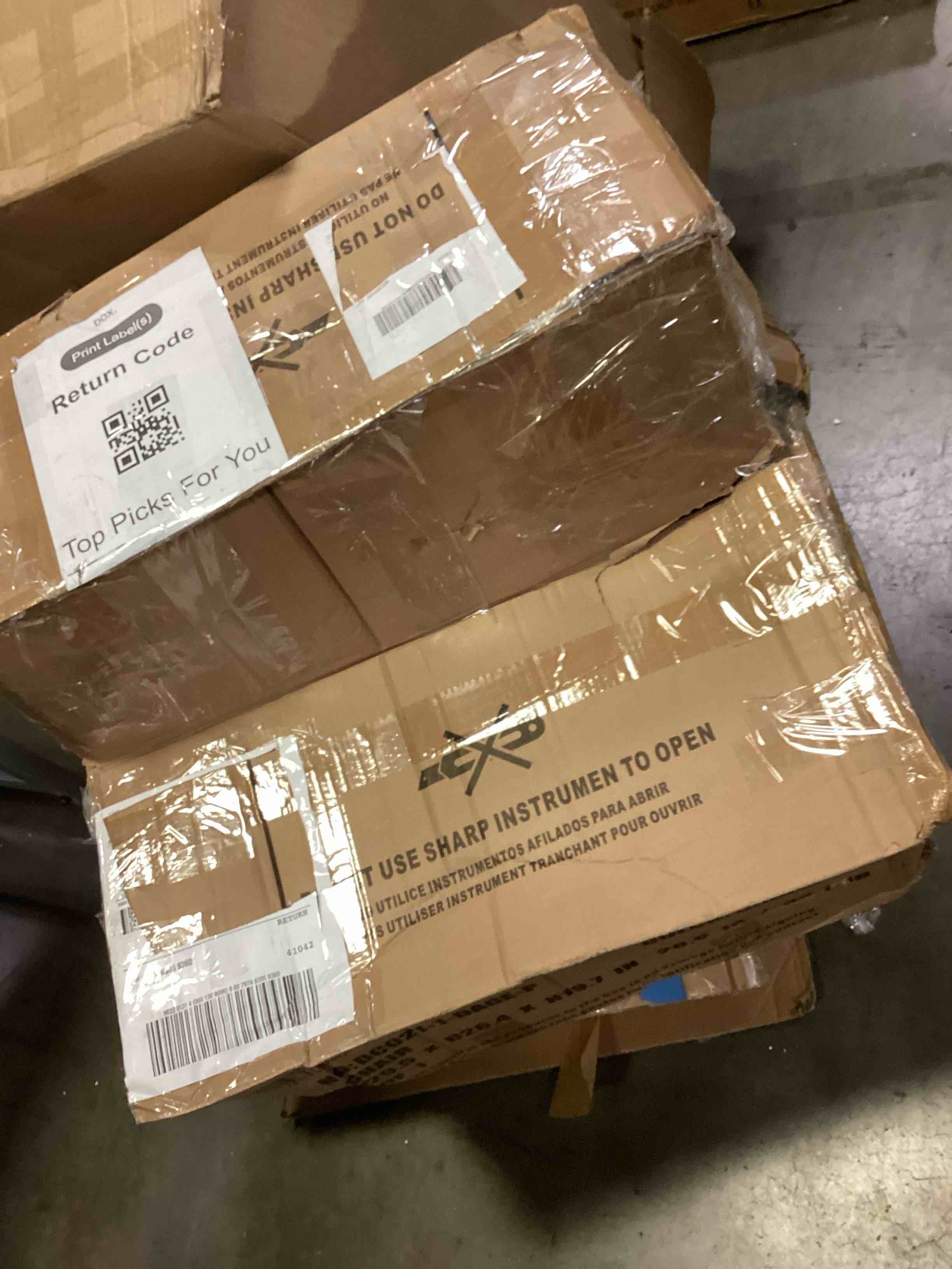https://s3.amazonaws.com/lotting-images-prod/bidfta/GRA2480812_1753894871240.jpeg