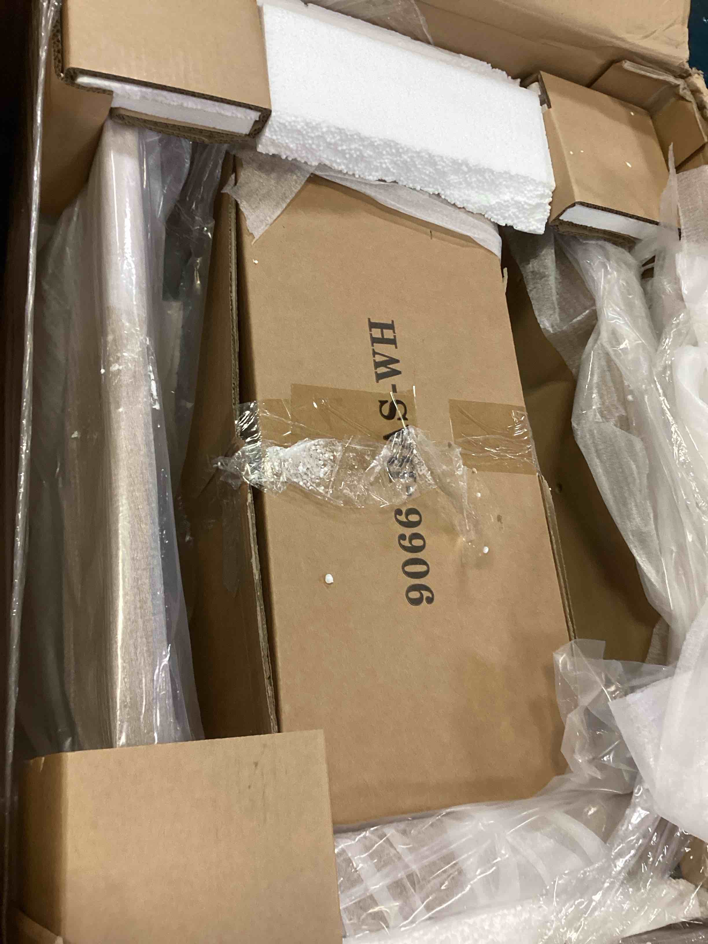 https://s3.amazonaws.com/lotting-images-prod/bidfta/GRA2480888_1754308848300.jpeg