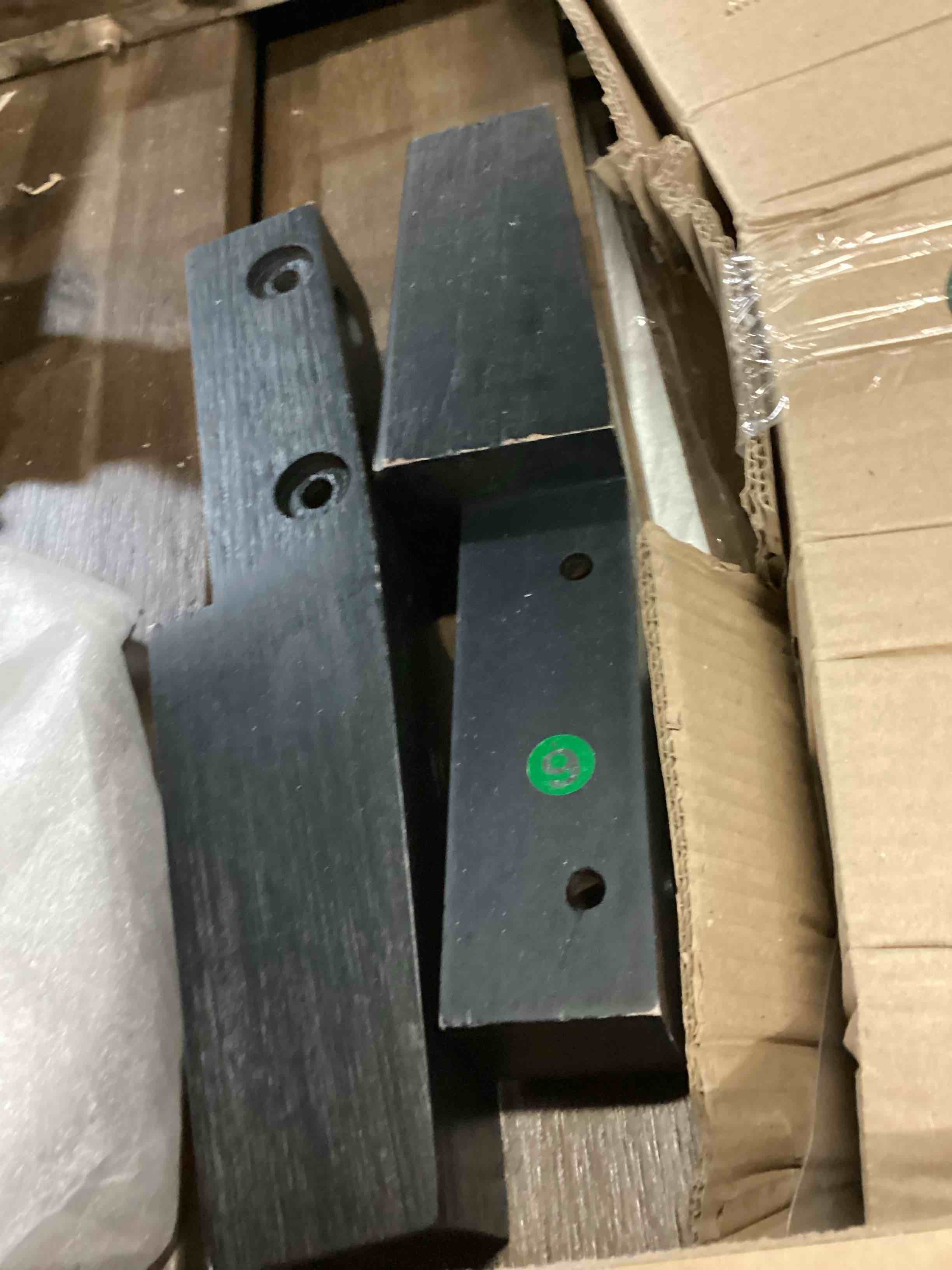 https://s3.amazonaws.com/lotting-images-prod/bidfta/GRA2482307_1749660817493.jpeg