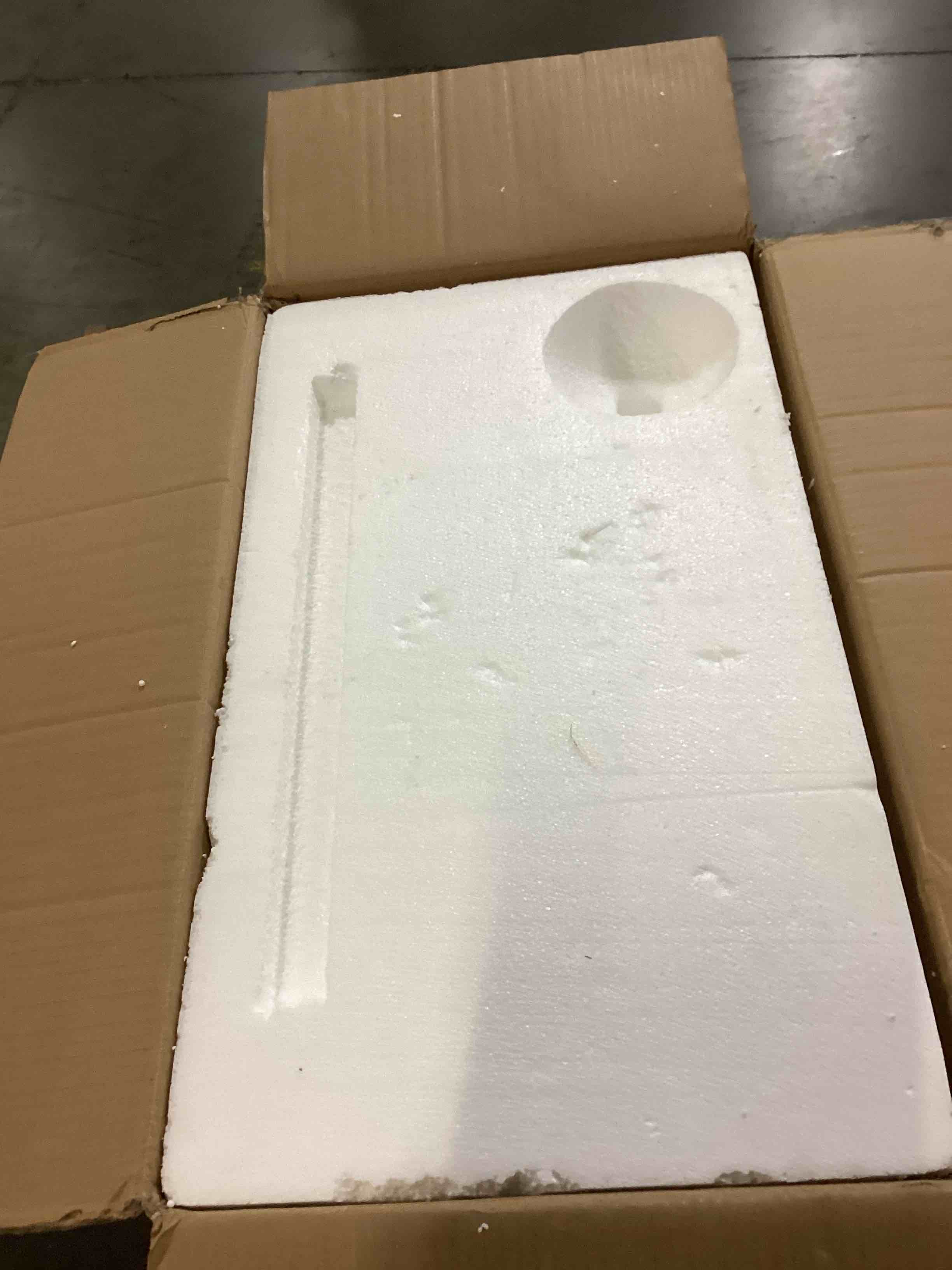 https://s3.amazonaws.com/lotting-images-prod/bidfta/GRA2482355_1749743133661.jpeg