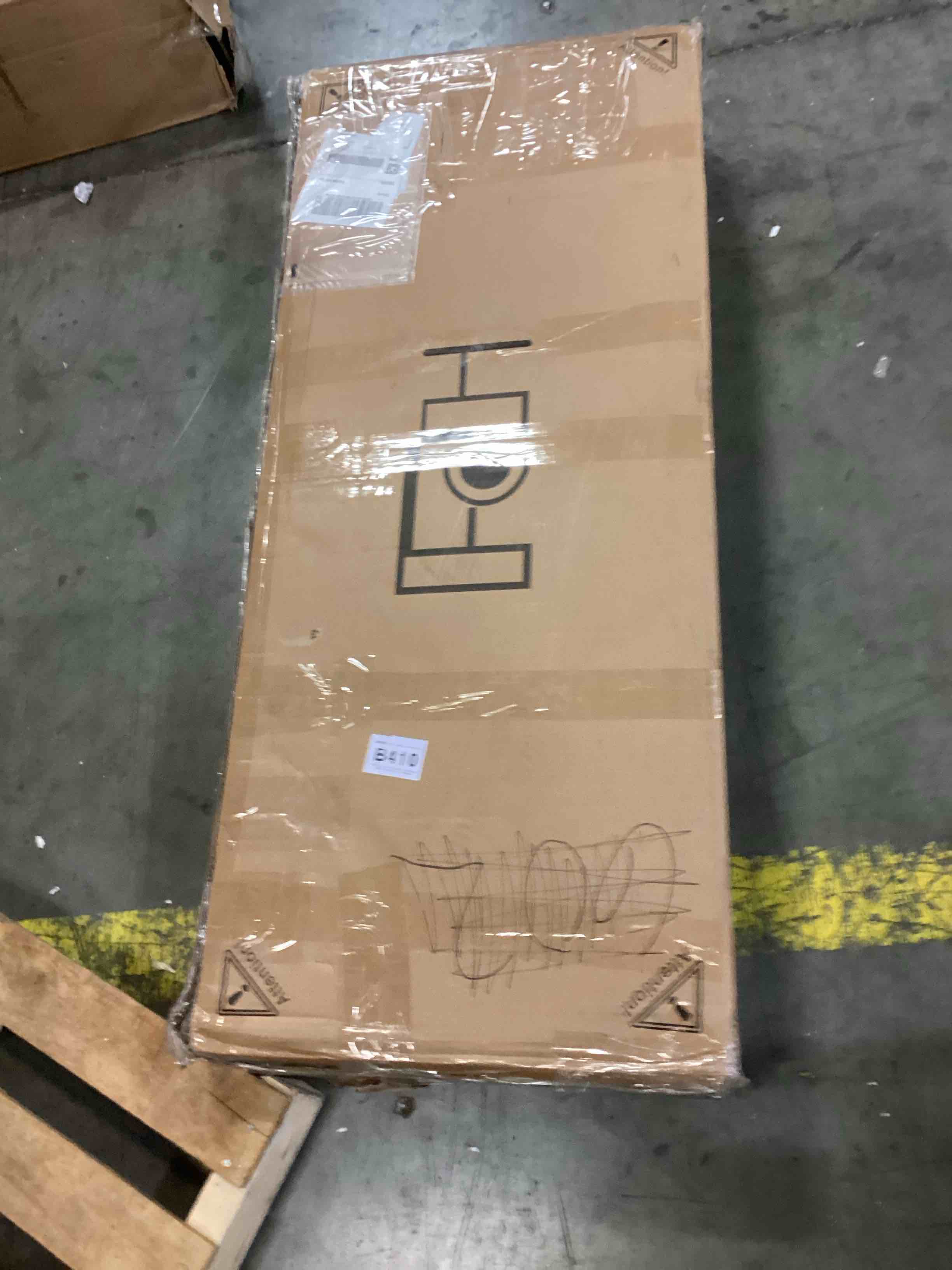 https://s3.amazonaws.com/lotting-images-prod/bidfta/GRA2482678_1750181471302.jpeg
