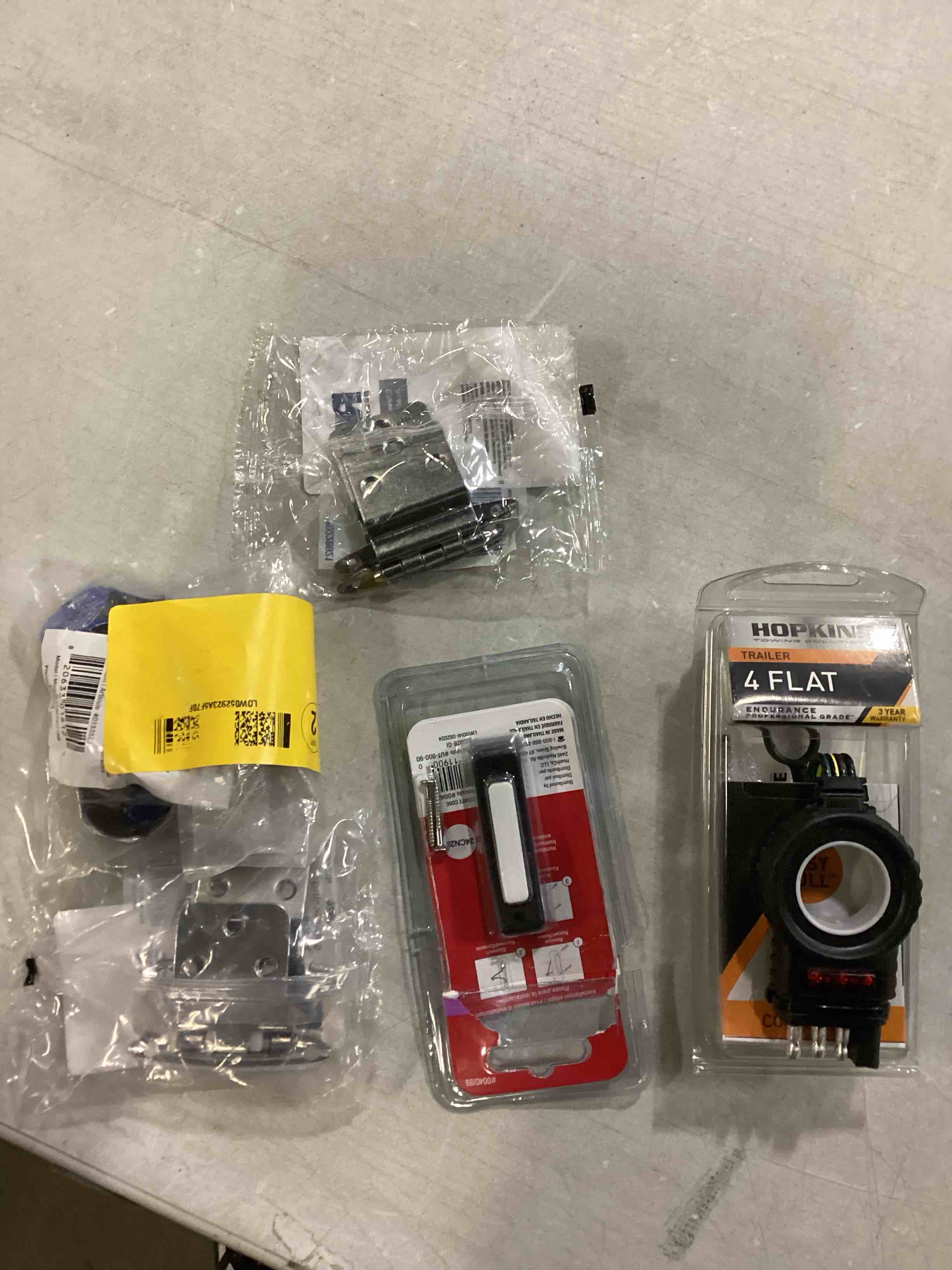https://s3.amazonaws.com/lotting-images-prod/bidfta/GRA2482725_1750258767769.jpeg
