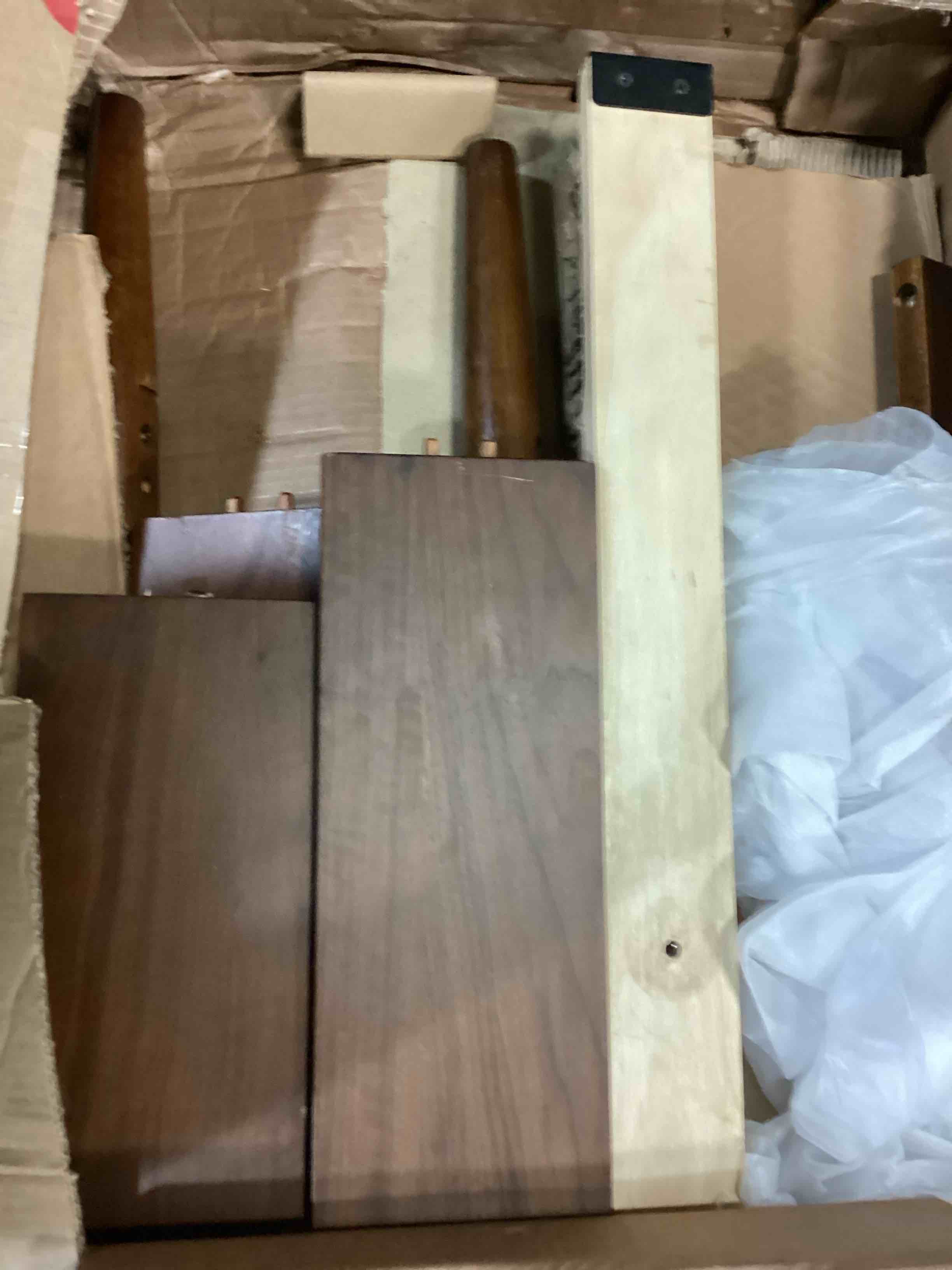 https://s3.amazonaws.com/lotting-images-prod/bidfta/GRA2482765_1750331834591.jpeg