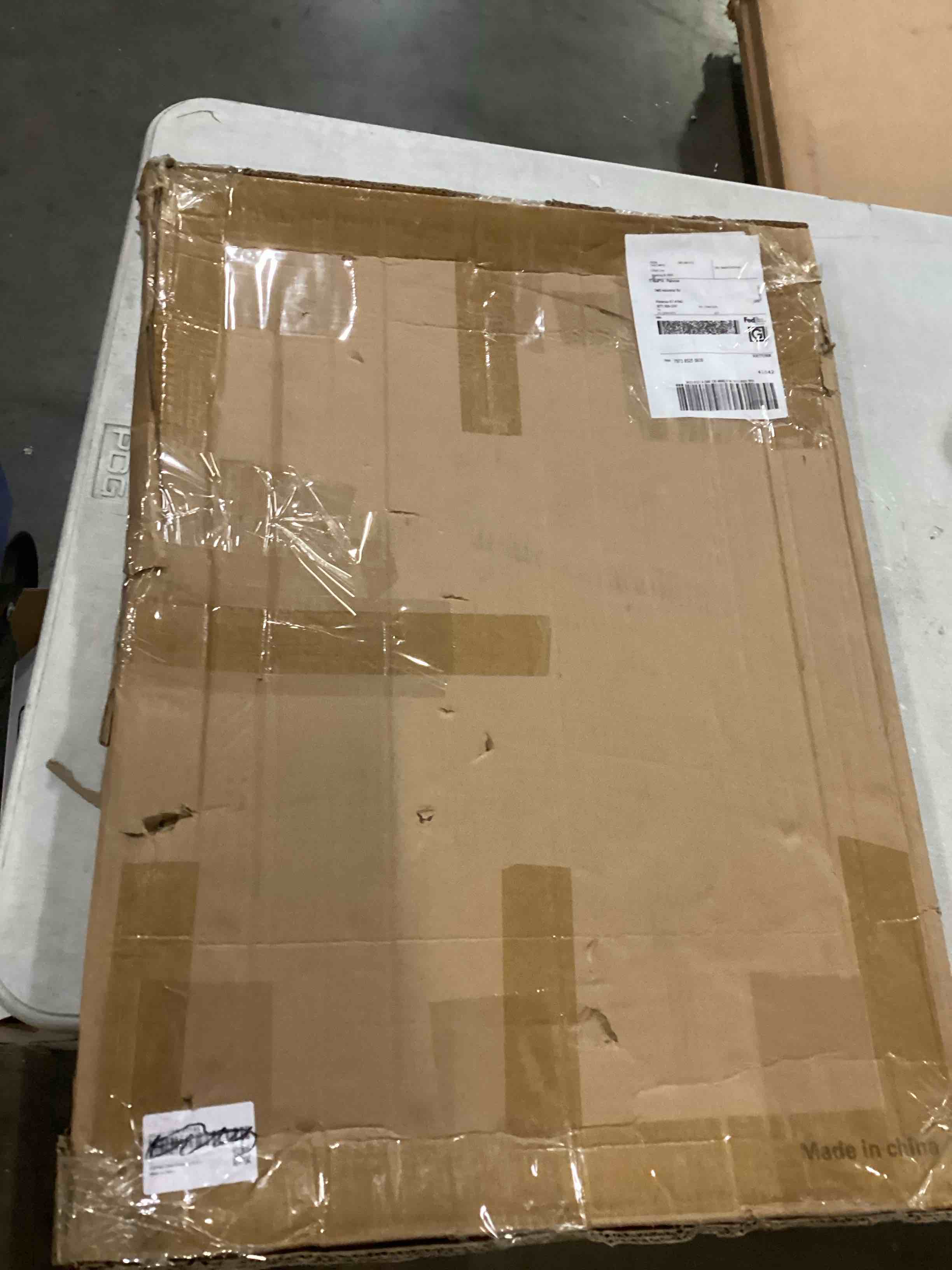 https://s3.amazonaws.com/lotting-images-prod/bidfta/GRA2482814_1750425159384.jpeg
