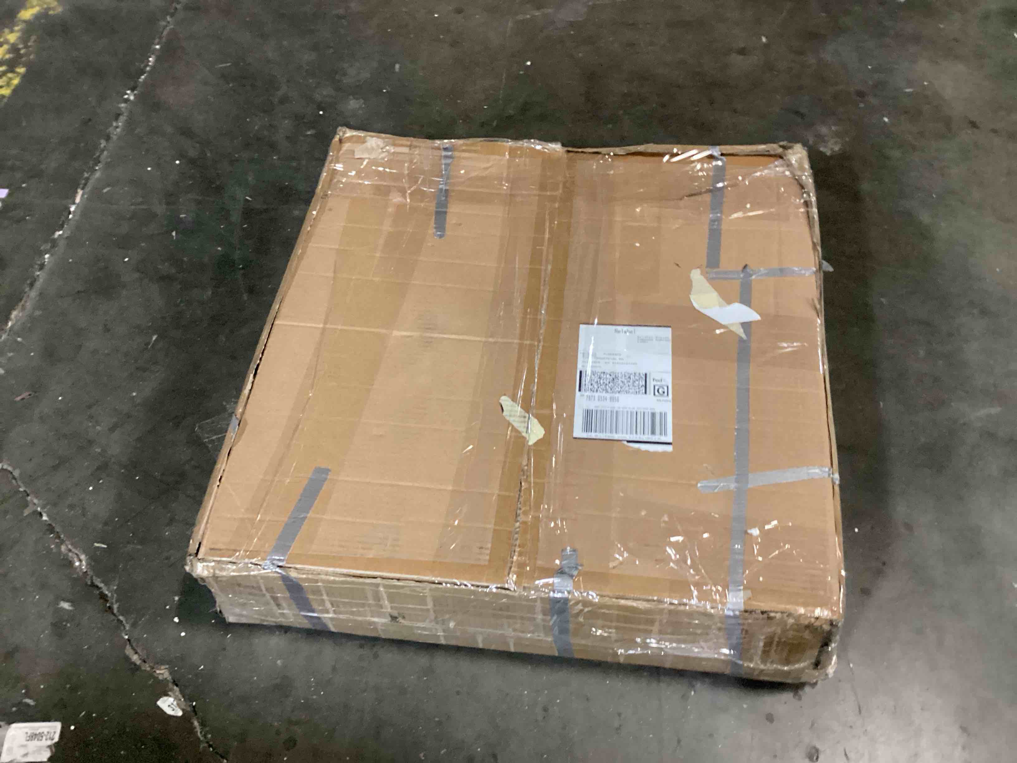 https://s3.amazonaws.com/lotting-images-prod/bidfta/GRA2482824_1750677035445.jpeg