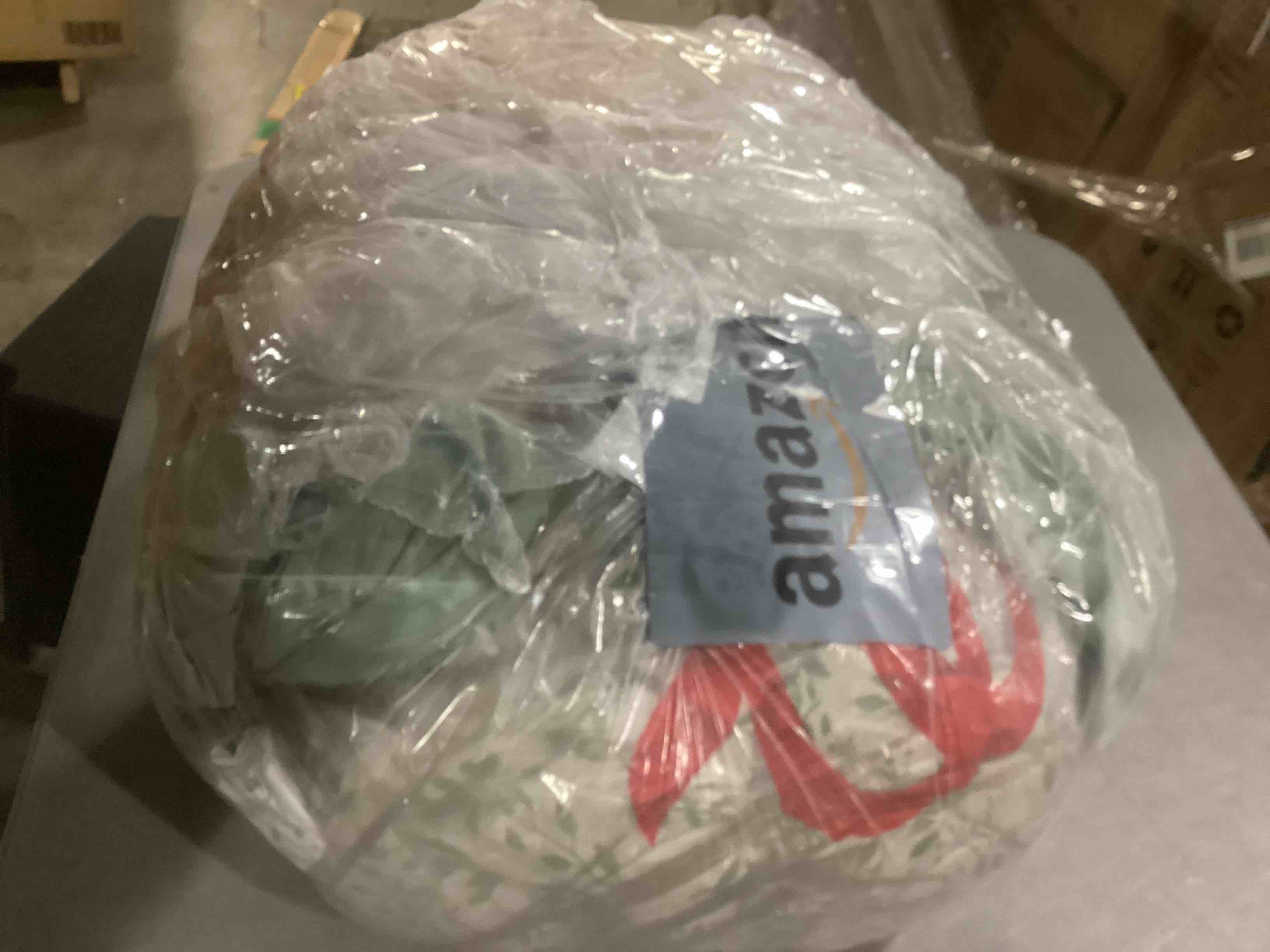 https://s3.amazonaws.com/lotting-images-prod/bidfta/GRA2485602_1745422403749.jpeg