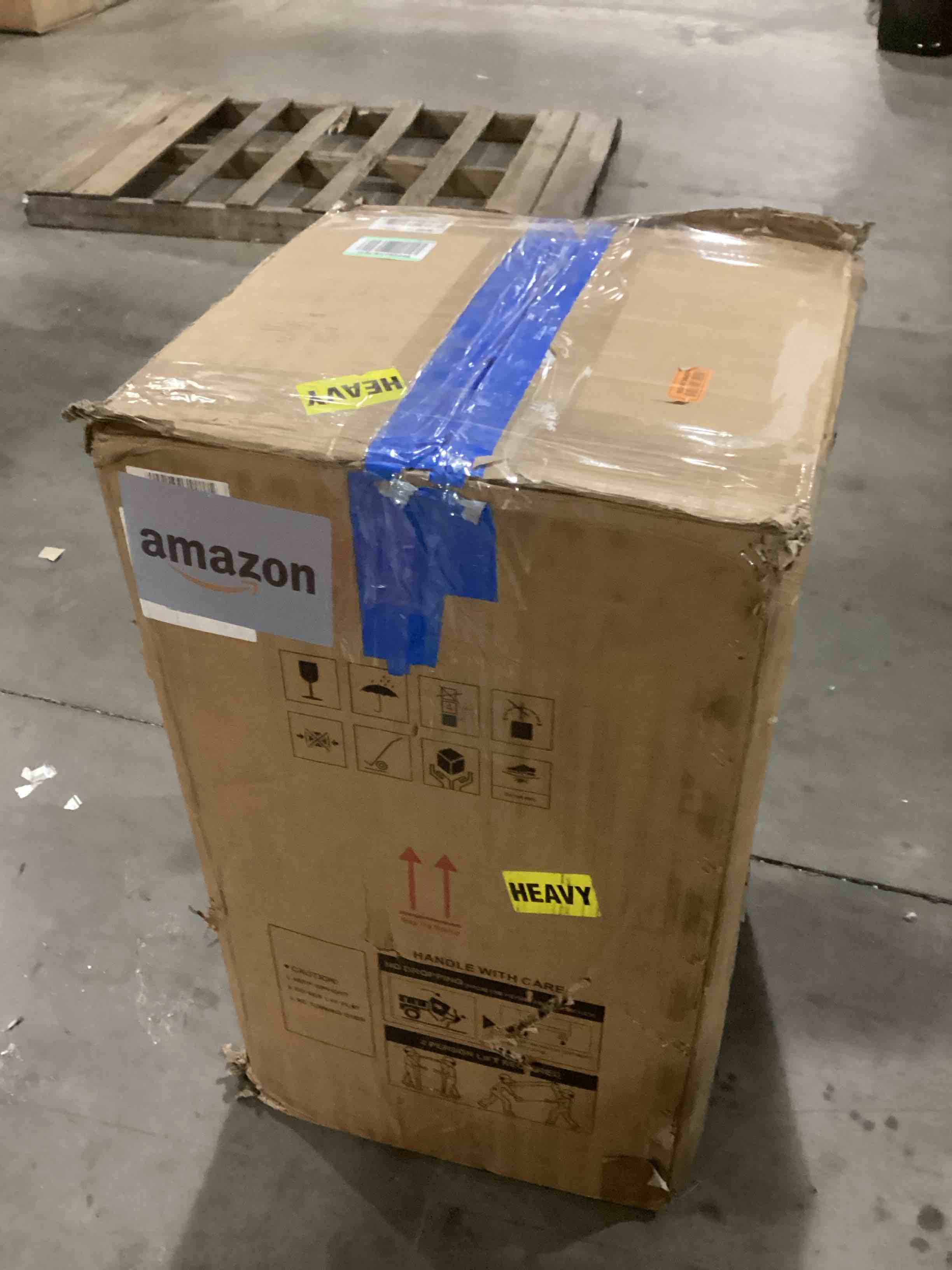 https://s3.amazonaws.com/lotting-images-prod/bidfta/GRA2485777_1745595677922.jpeg