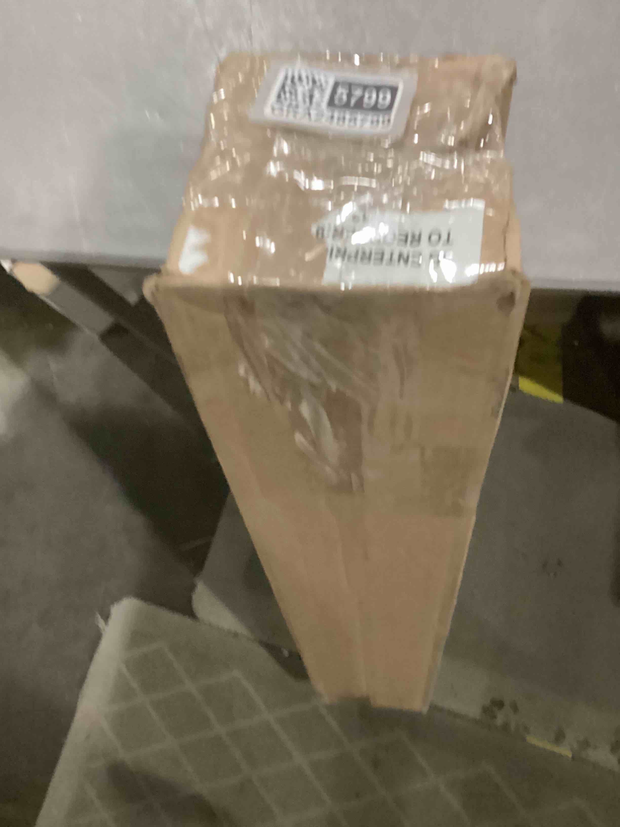 https://s3.amazonaws.com/lotting-images-prod/bidfta/GRA2485799_1745609044278.jpeg