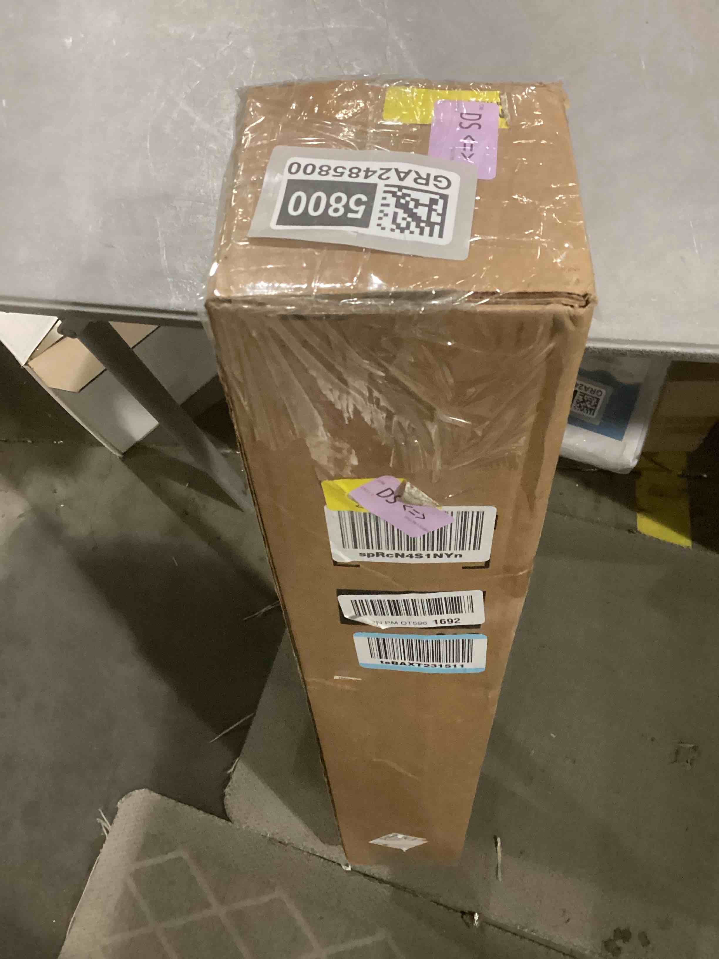 https://s3.amazonaws.com/lotting-images-prod/bidfta/GRA2485800_1745609132427.jpeg