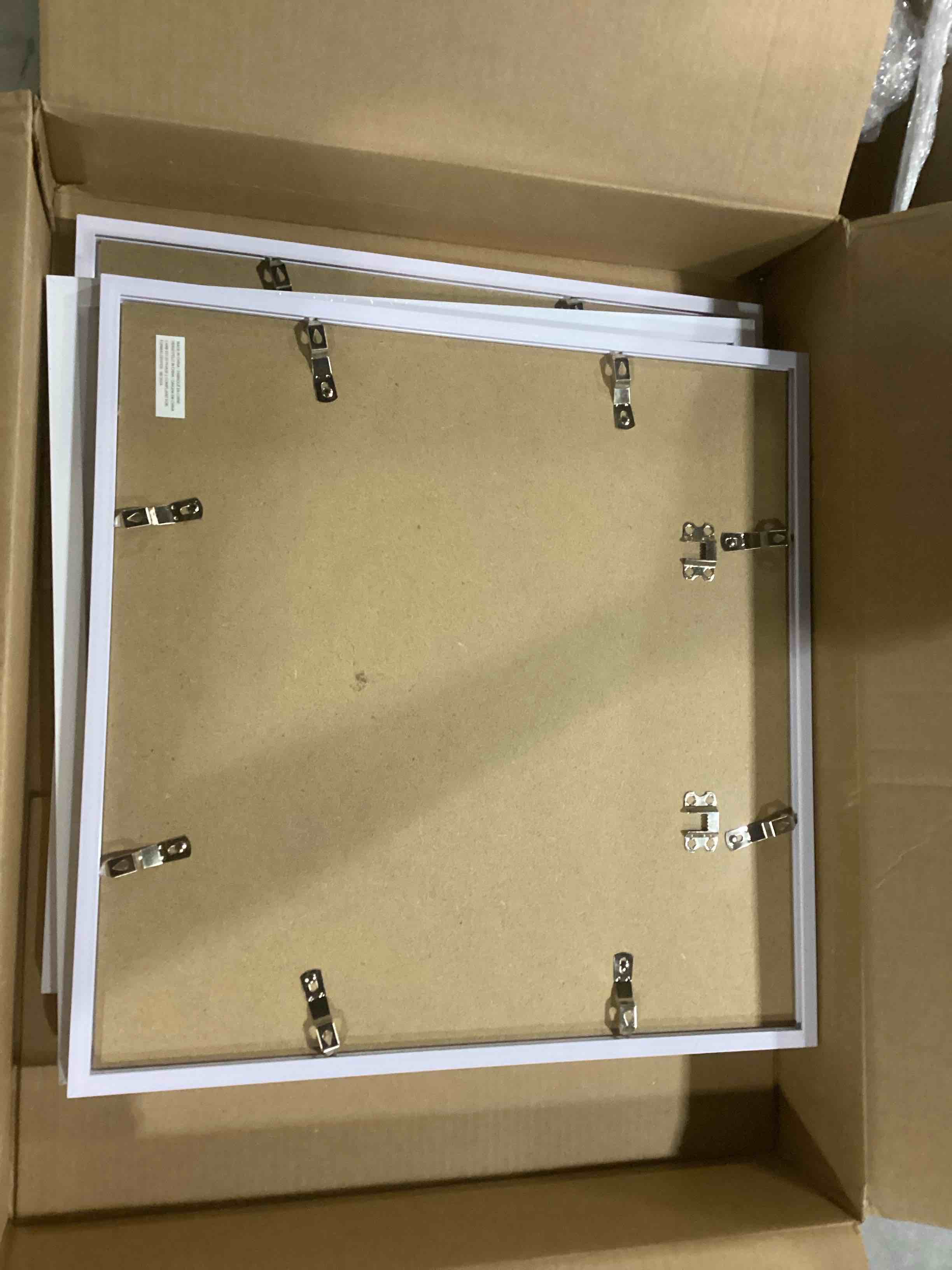 https://s3.amazonaws.com/lotting-images-prod/bidfta/GRA2485860_1745847664634.jpeg