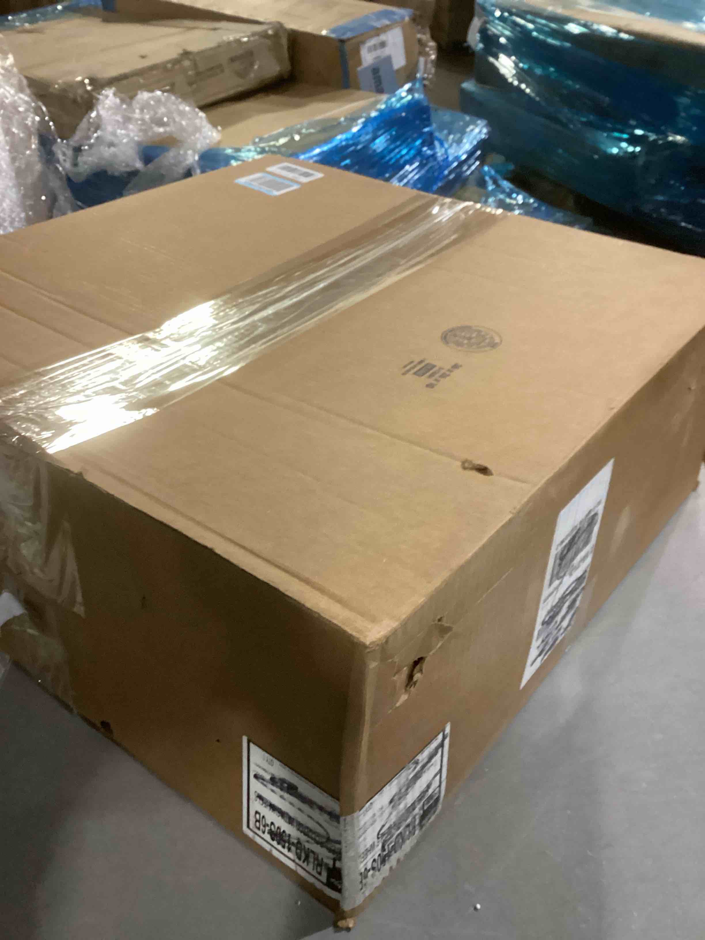 https://s3.amazonaws.com/lotting-images-prod/bidfta/GRA2485879_1745851984464.jpeg