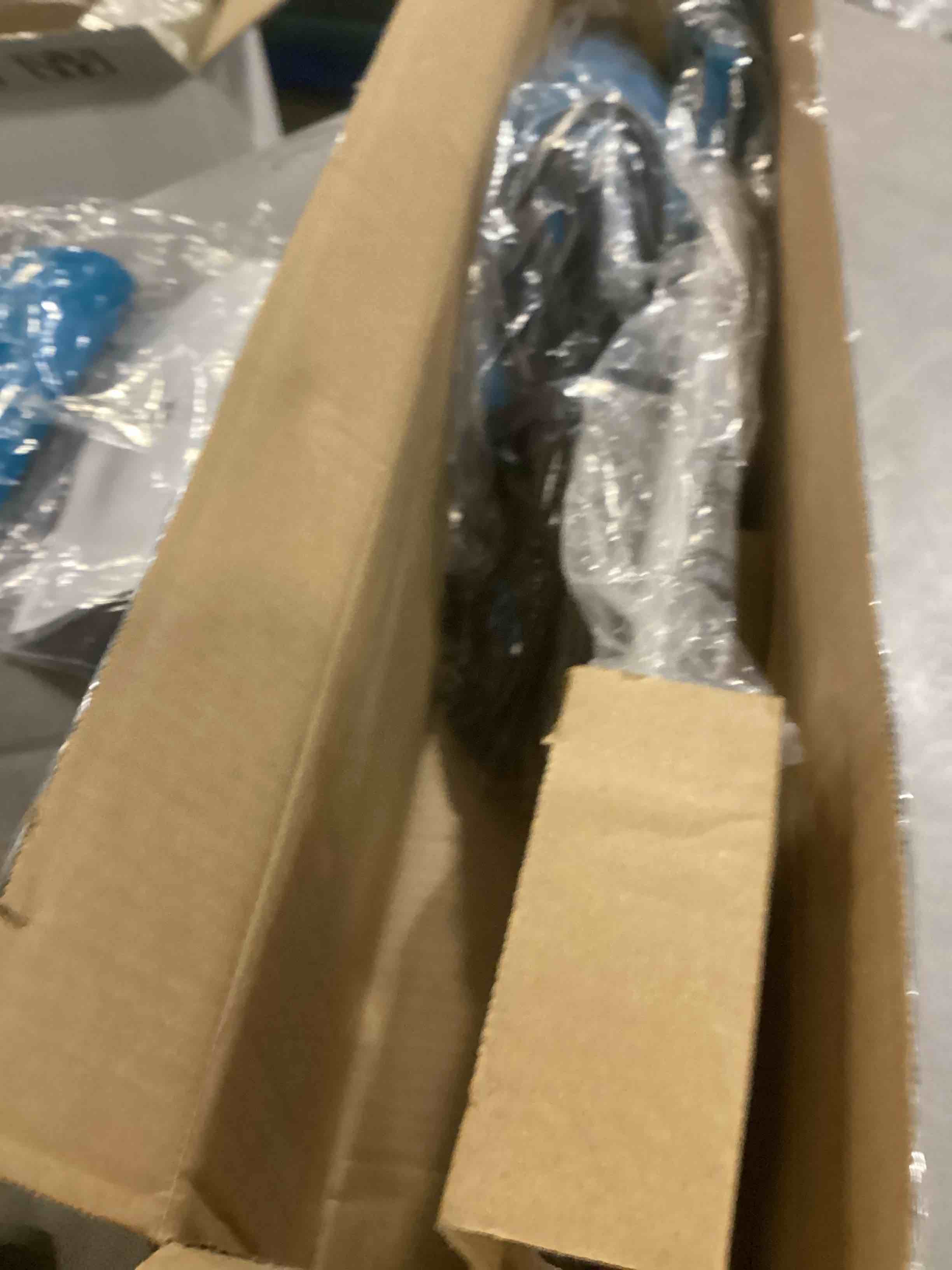 https://s3.amazonaws.com/lotting-images-prod/bidfta/GRA2485889_1745854052257.jpeg