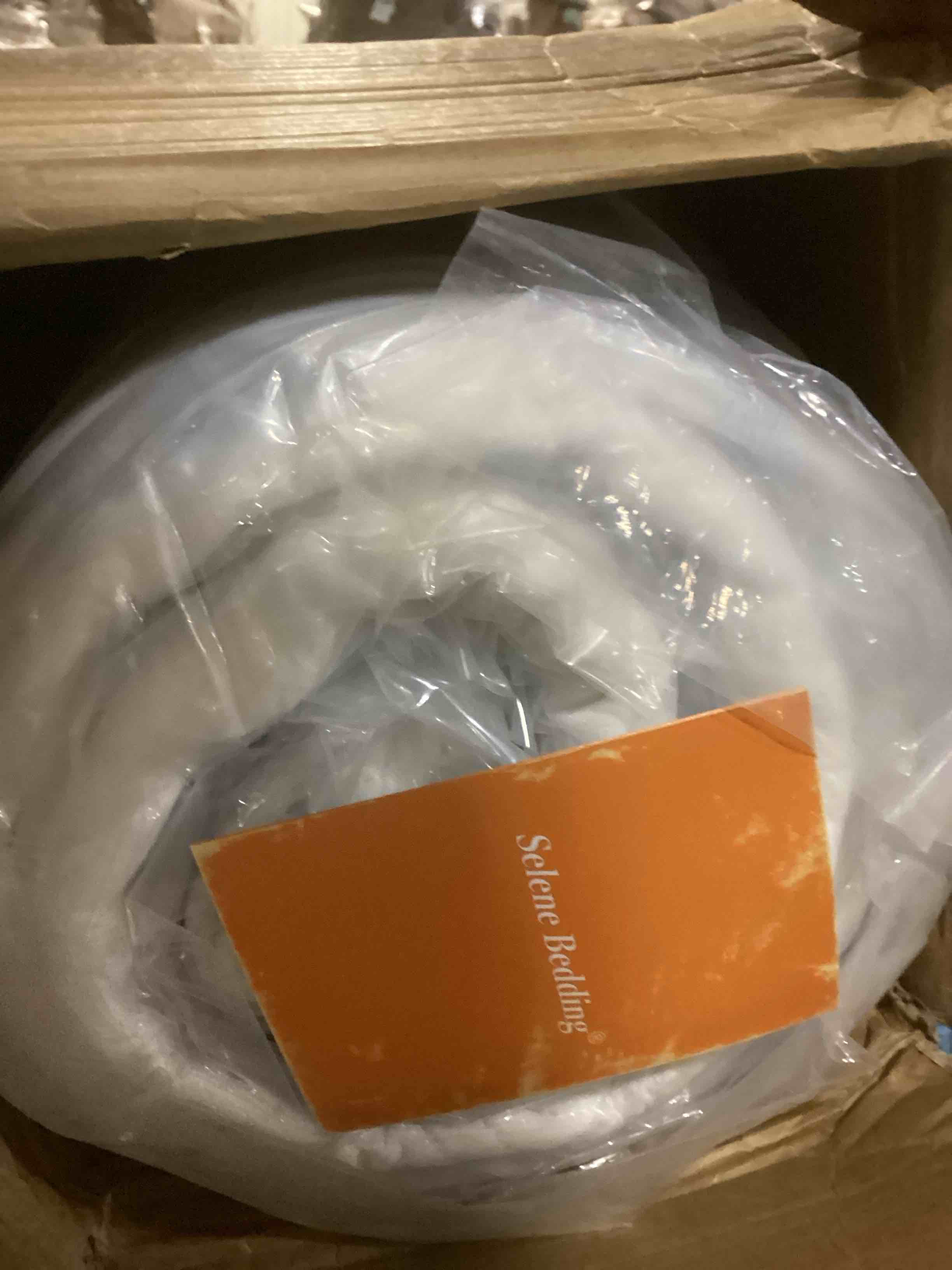 https://s3.amazonaws.com/lotting-images-prod/bidfta/GRA2485893_1745854926343.jpeg