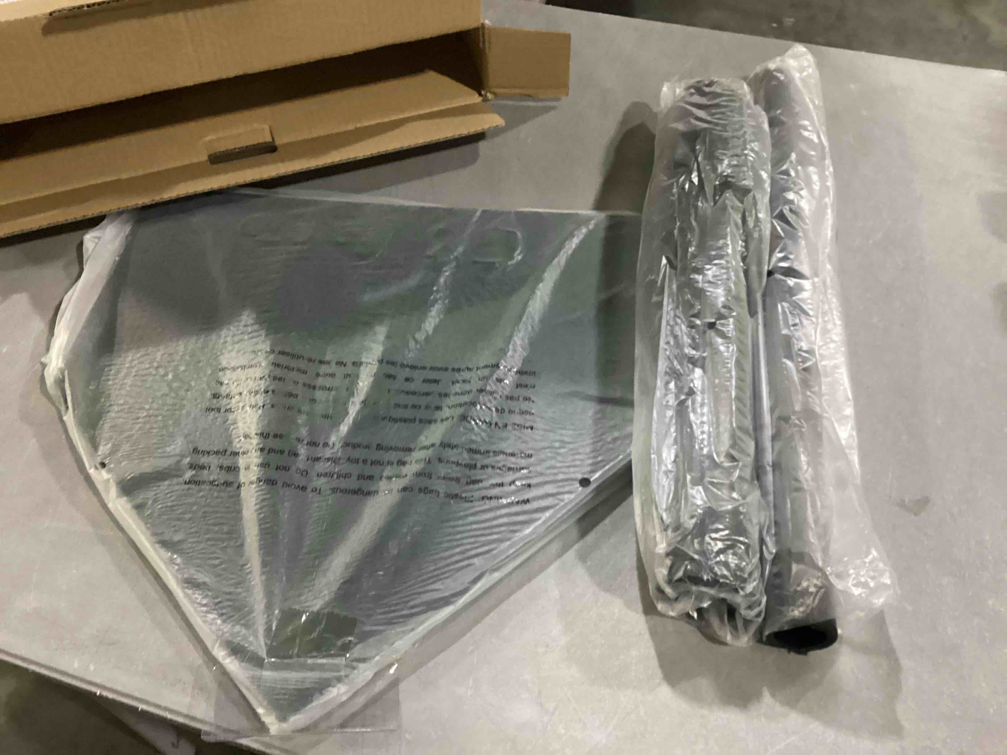 https://s3.amazonaws.com/lotting-images-prod/bidfta/GRA2486110_1746105590568.jpeg