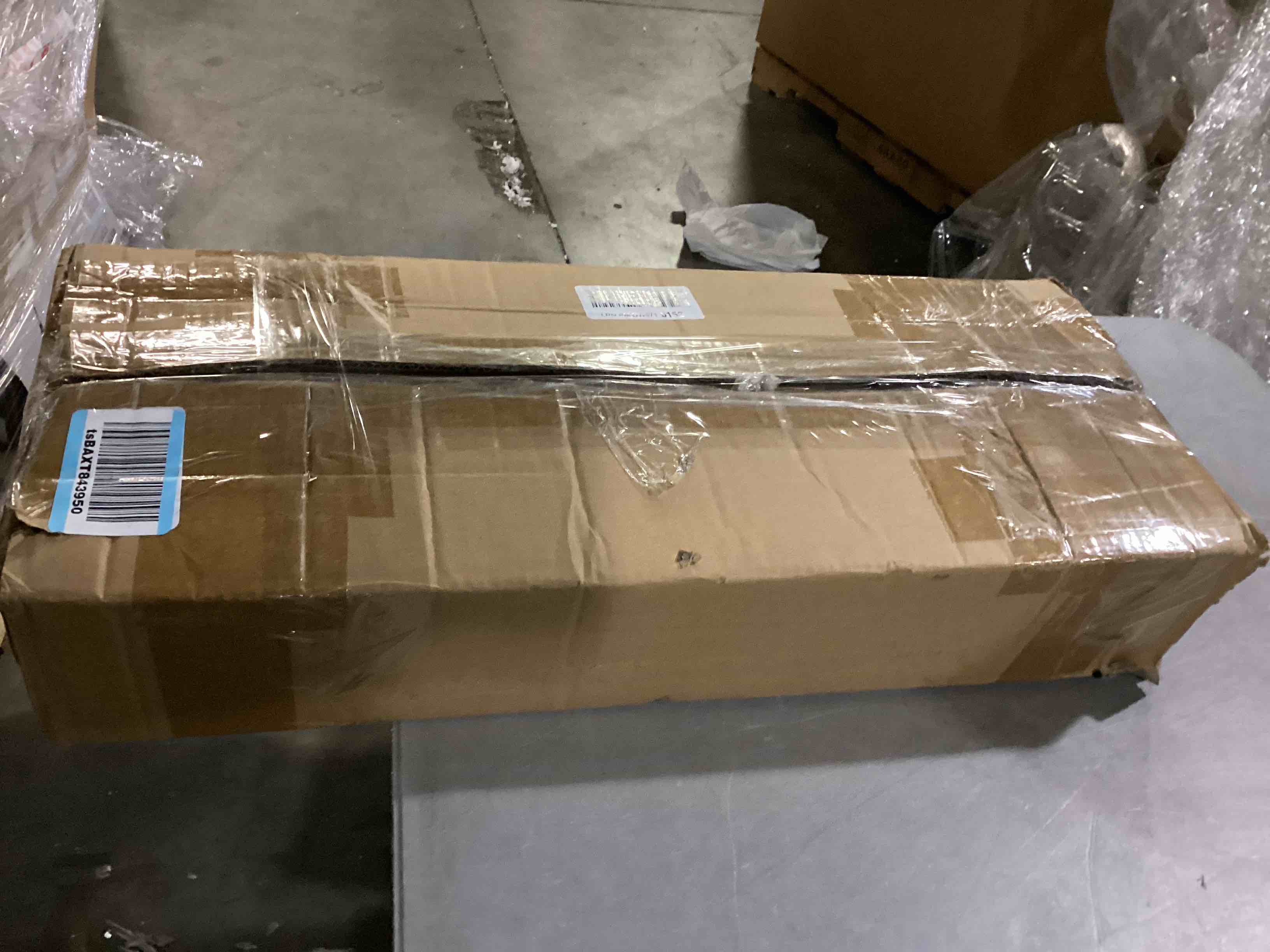 https://s3.amazonaws.com/lotting-images-prod/bidfta/GRA2486150_1746113934375.jpeg