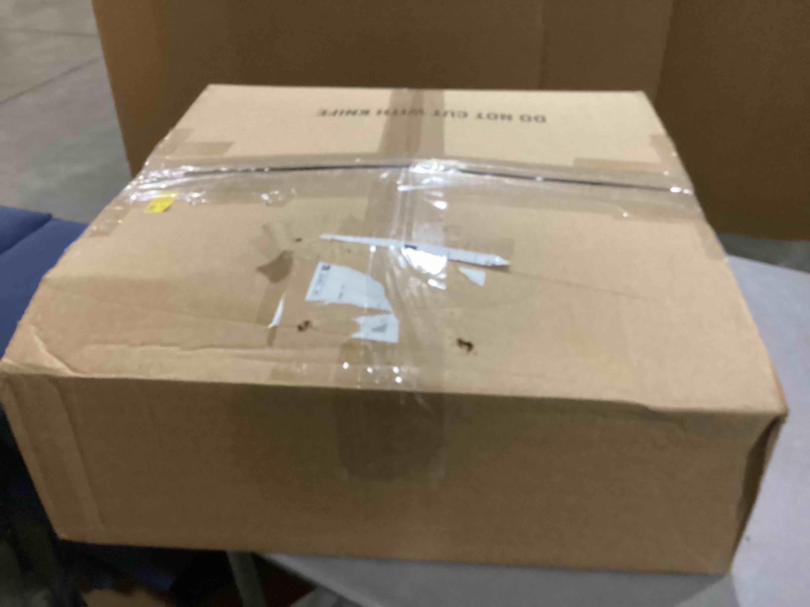 https://s3.amazonaws.com/lotting-images-prod/bidfta/GRA2486331_1746457871274.jpeg
