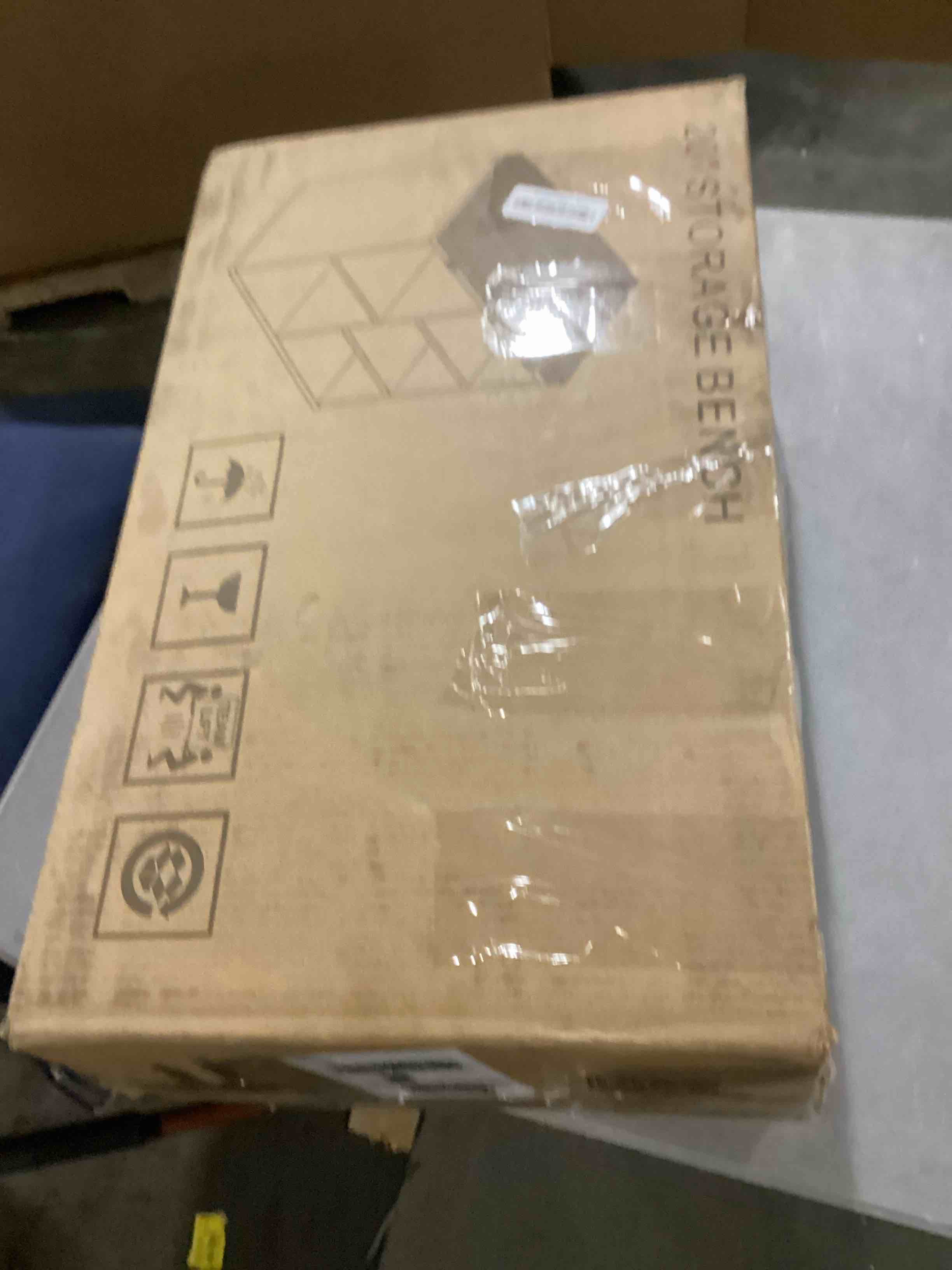 https://s3.amazonaws.com/lotting-images-prod/bidfta/GRA2486335_1746458398455.jpeg