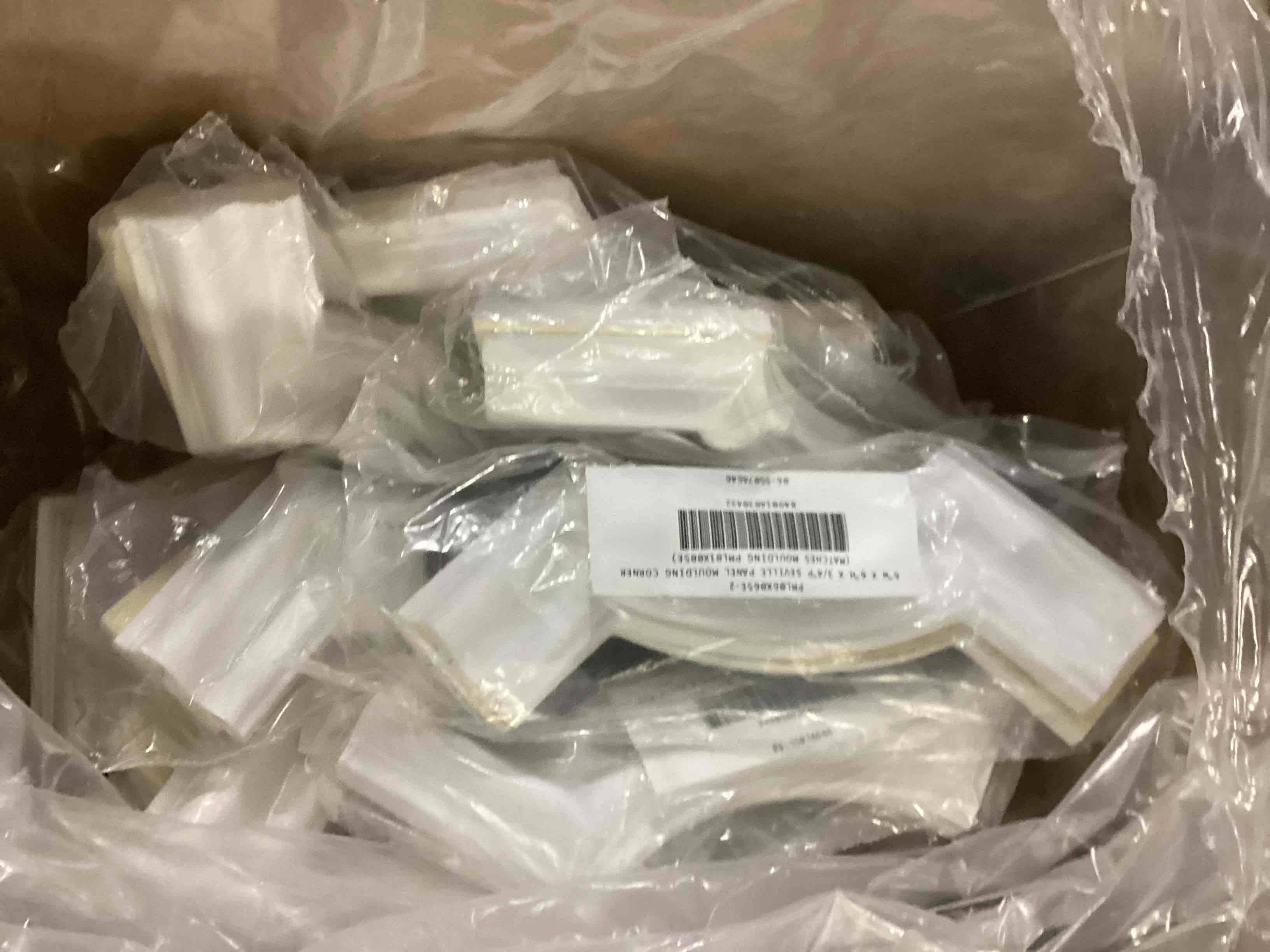 https://s3.amazonaws.com/lotting-images-prod/bidfta/GRA2486419_1746550101045.jpeg