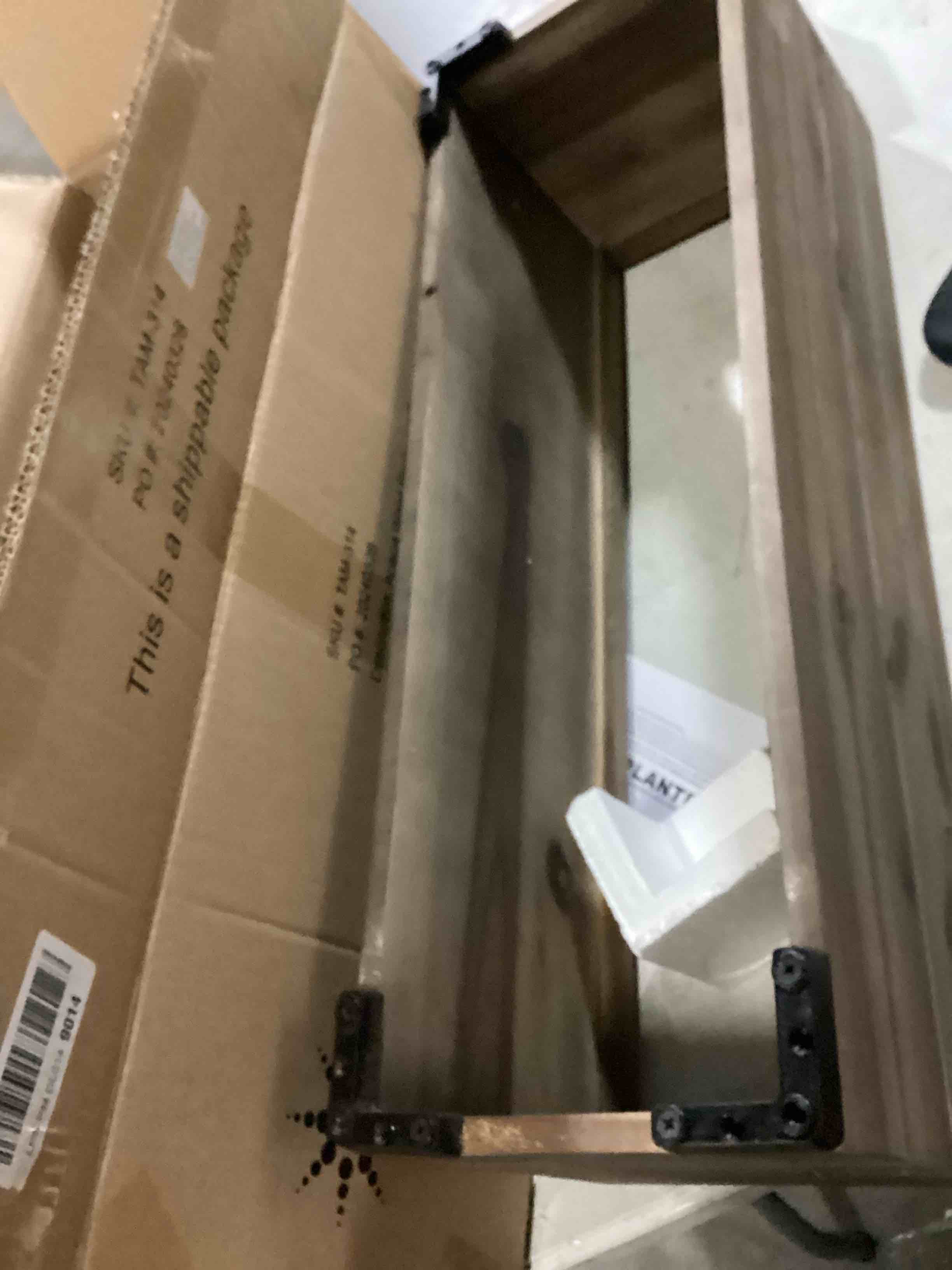 https://s3.amazonaws.com/lotting-images-prod/bidfta/GRA2486977_1747403133213.jpeg