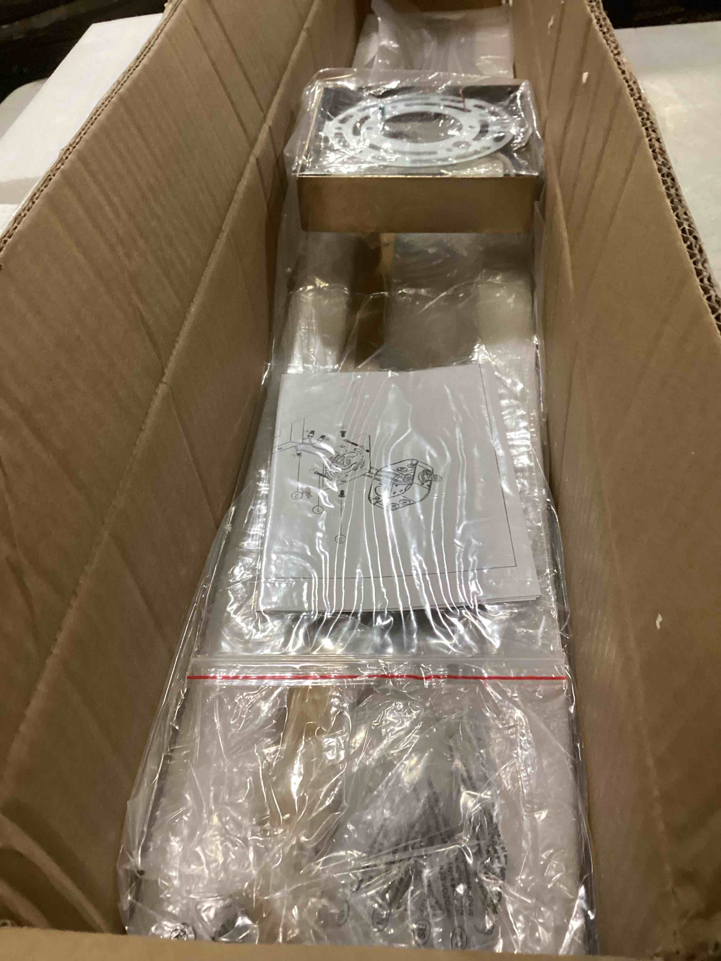 https://s3.amazonaws.com/lotting-images-prod/bidfta/GRA2487731_1748976570228.jpeg