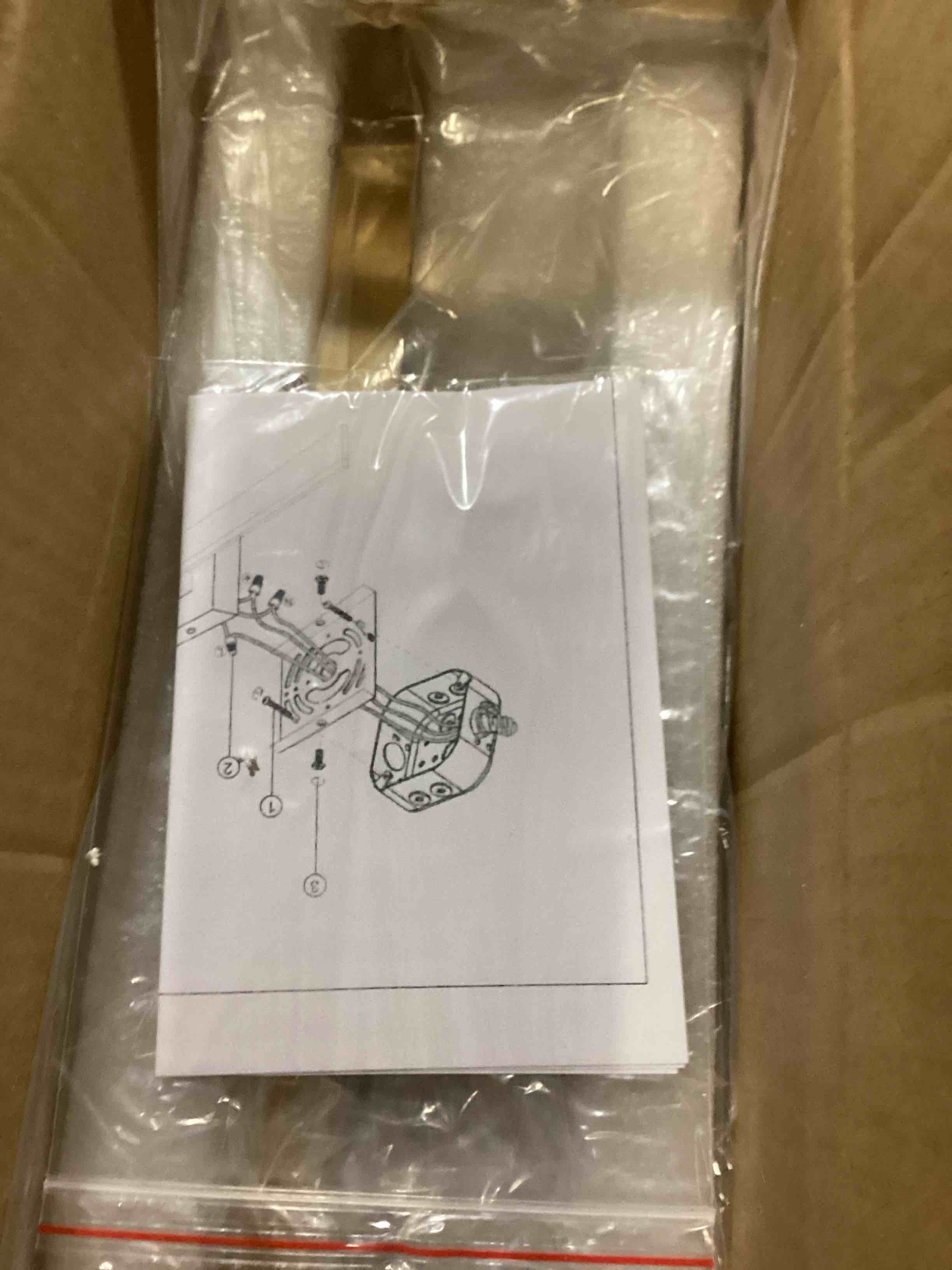 https://s3.amazonaws.com/lotting-images-prod/bidfta/GRA2487731_1748976573812.jpeg