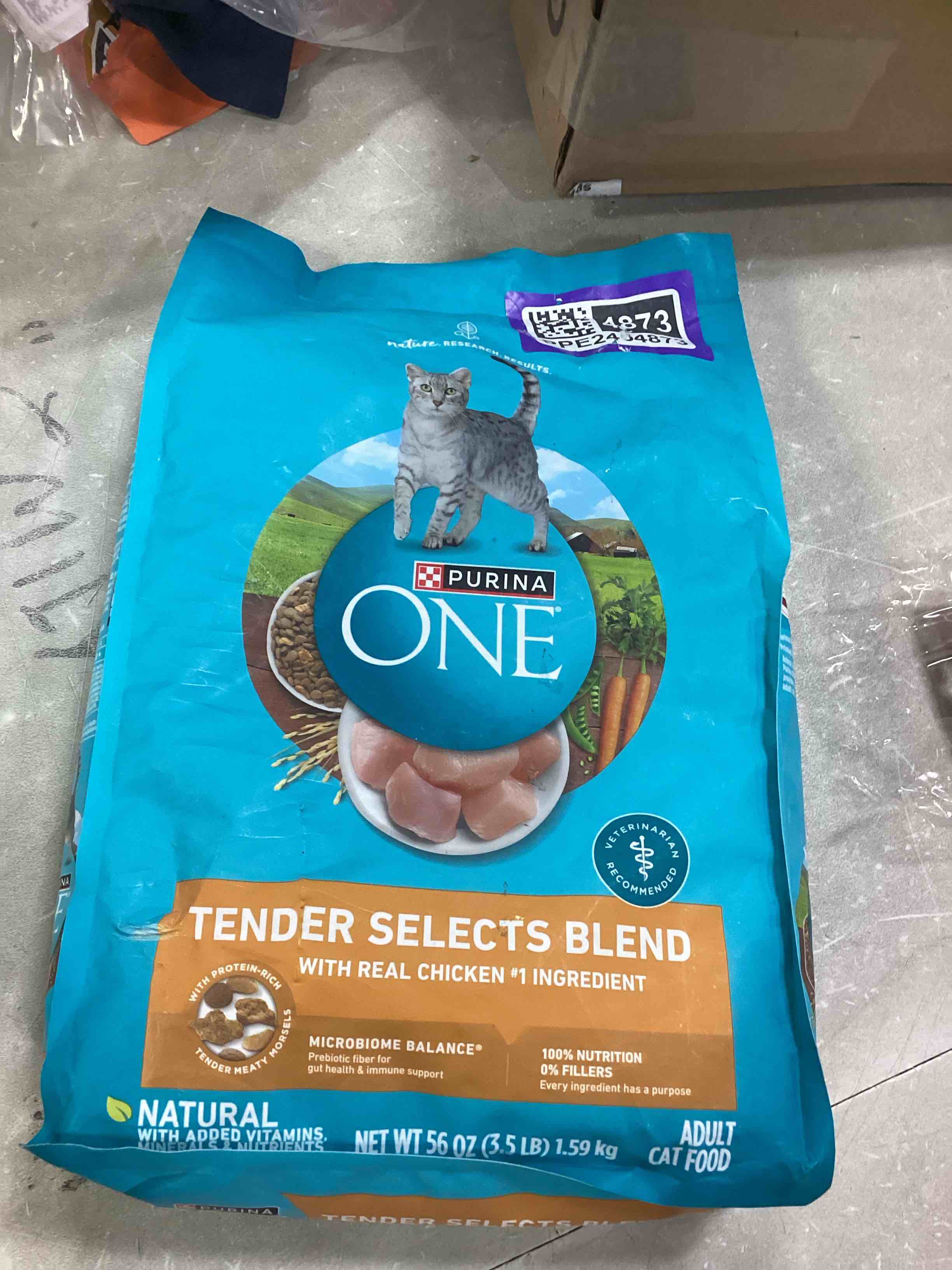 Condition photo showing New/Like New for Purina ONE Natural Dry Cat Food, Tender Selects Blend With Real Chicken - (Pack of 4) 3.5 lb. Bags